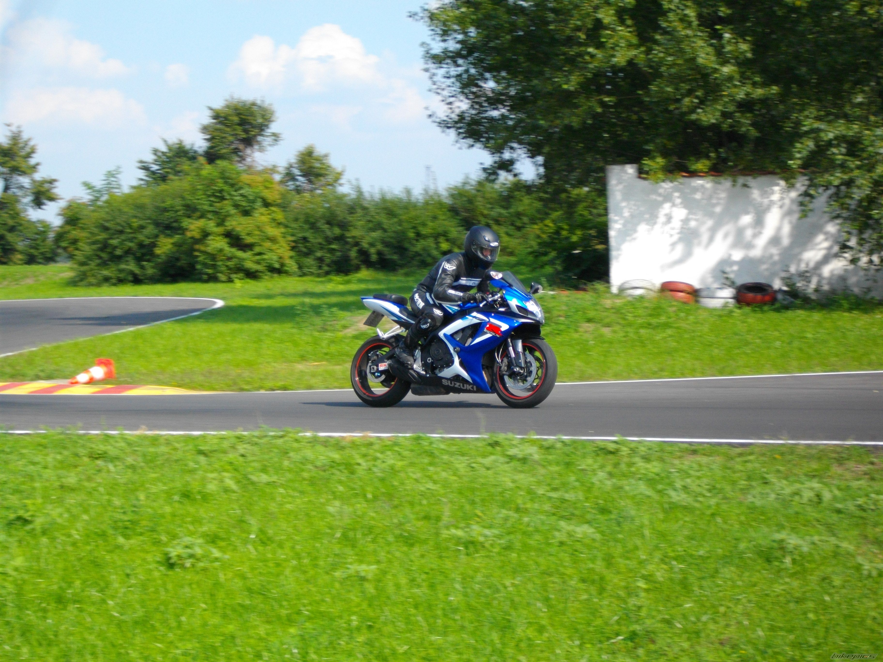 2006 SUZUKI GSX R 750 | Picture 2043287 motorcycle photo