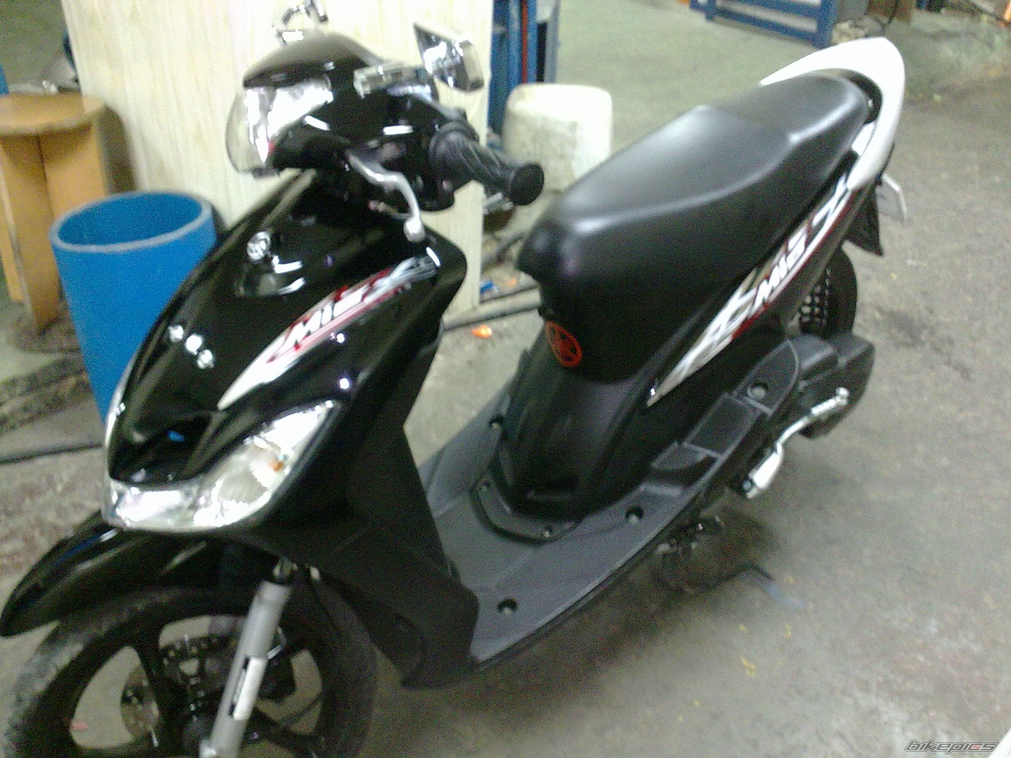2010 YAMAHA MIO | Picture 2045274 motorcycle photo