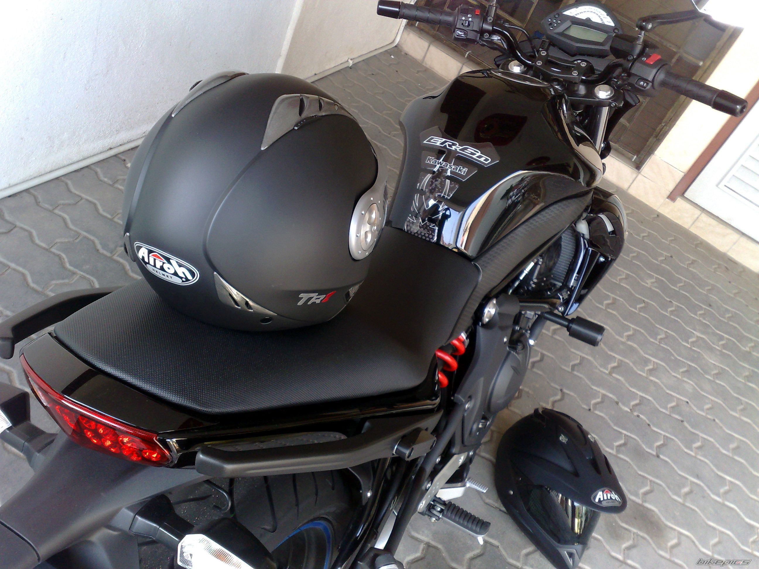 2010 KAWASAKI ER 6N | Picture 2045284 motorcycle photo