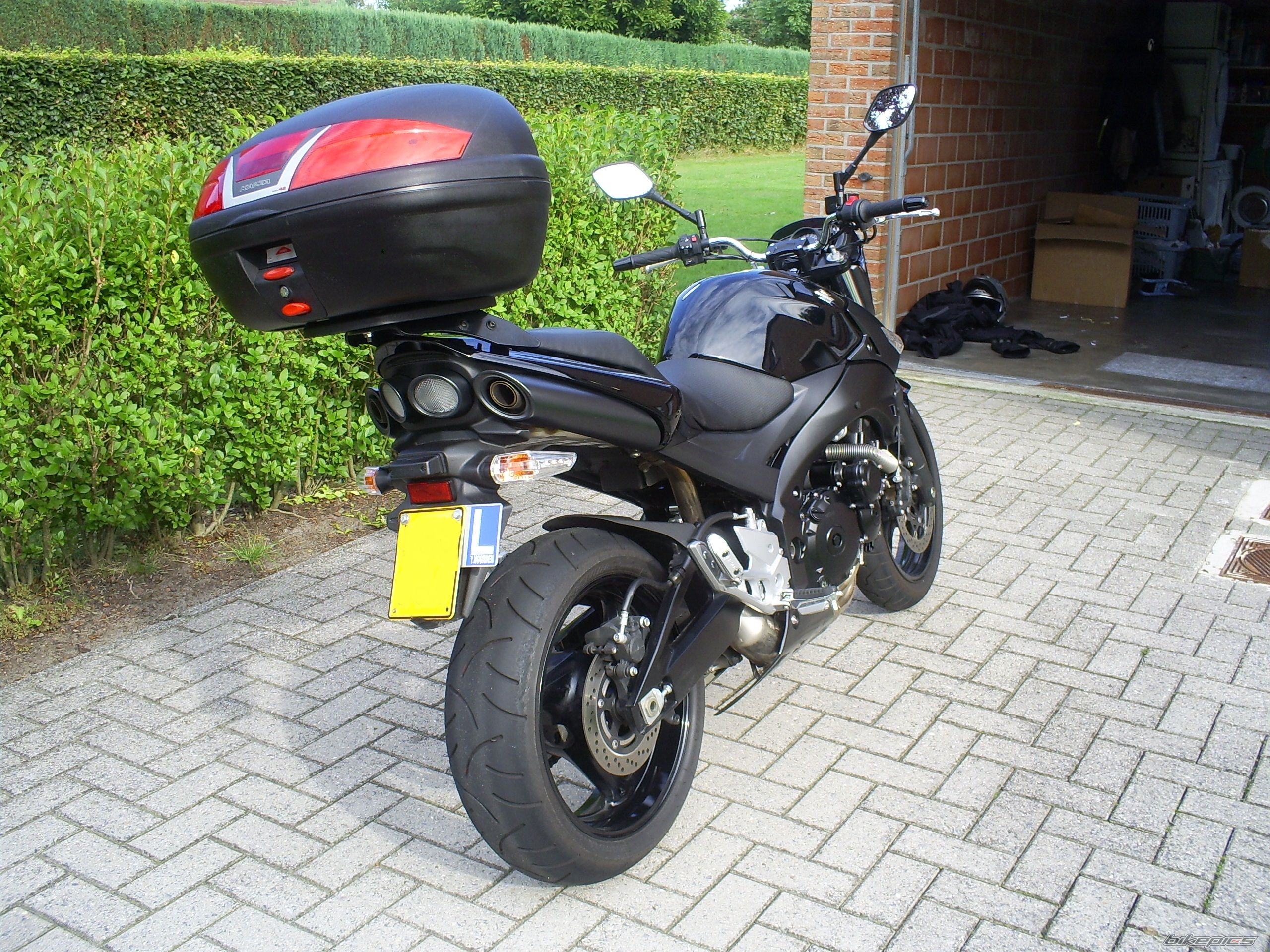 2009 SUZUKI GSR 600 | Picture 2045395 motorcycle photo