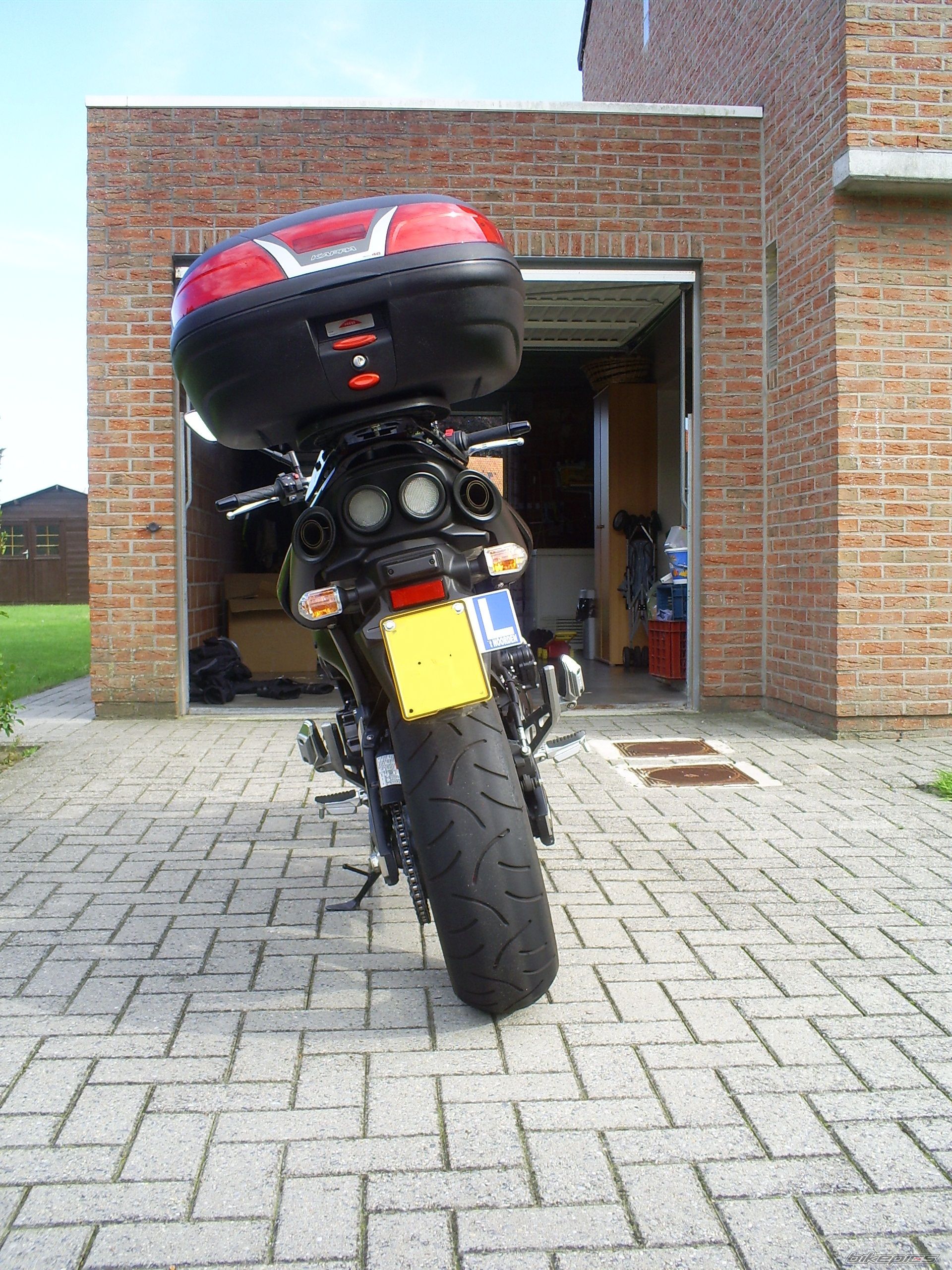 2009 SUZUKI GSR 600 | Picture 2045396 motorcycle photo
