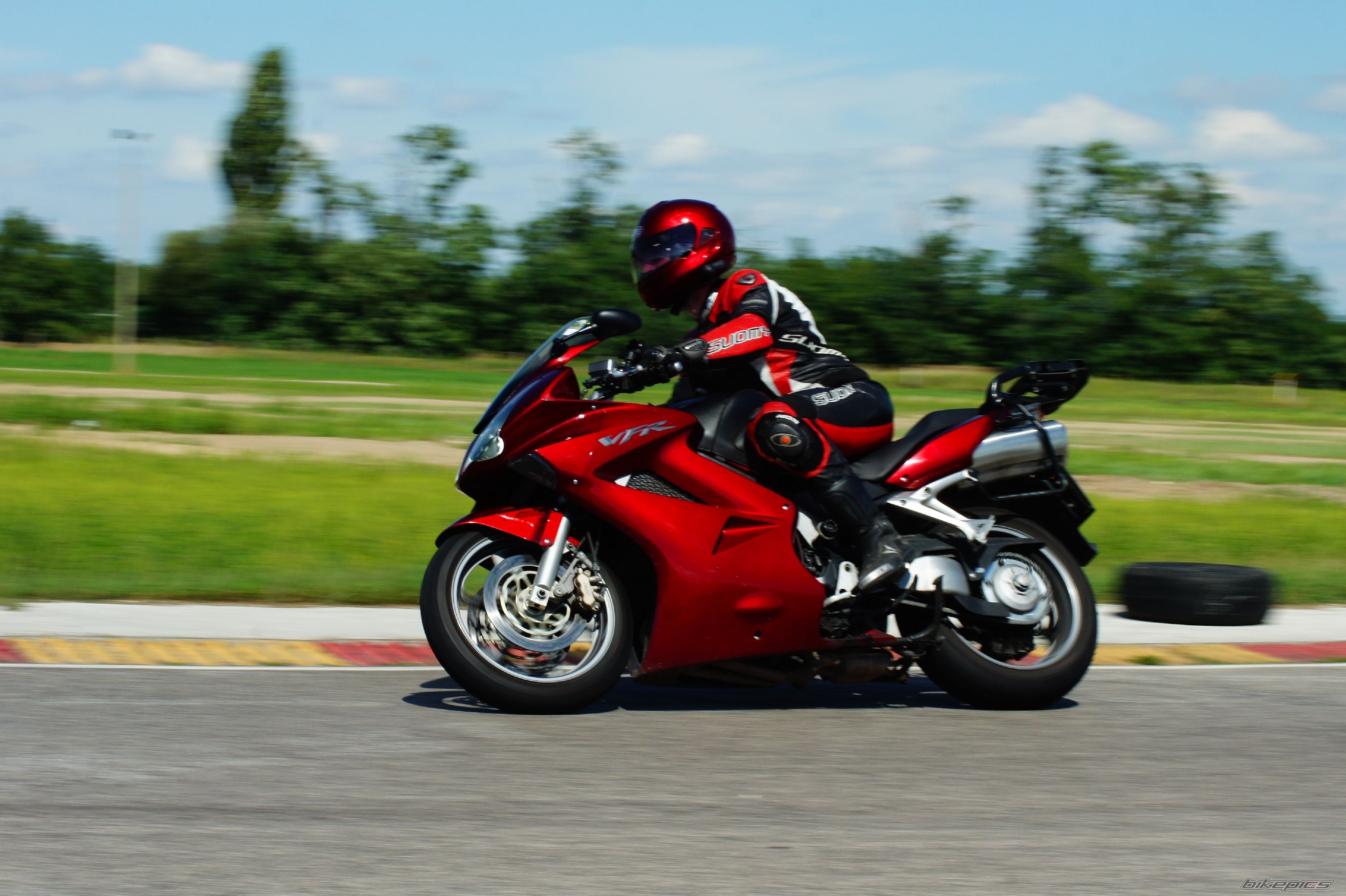 2007 HONDA VFR 800 | Picture 2047455 motorcycle photo