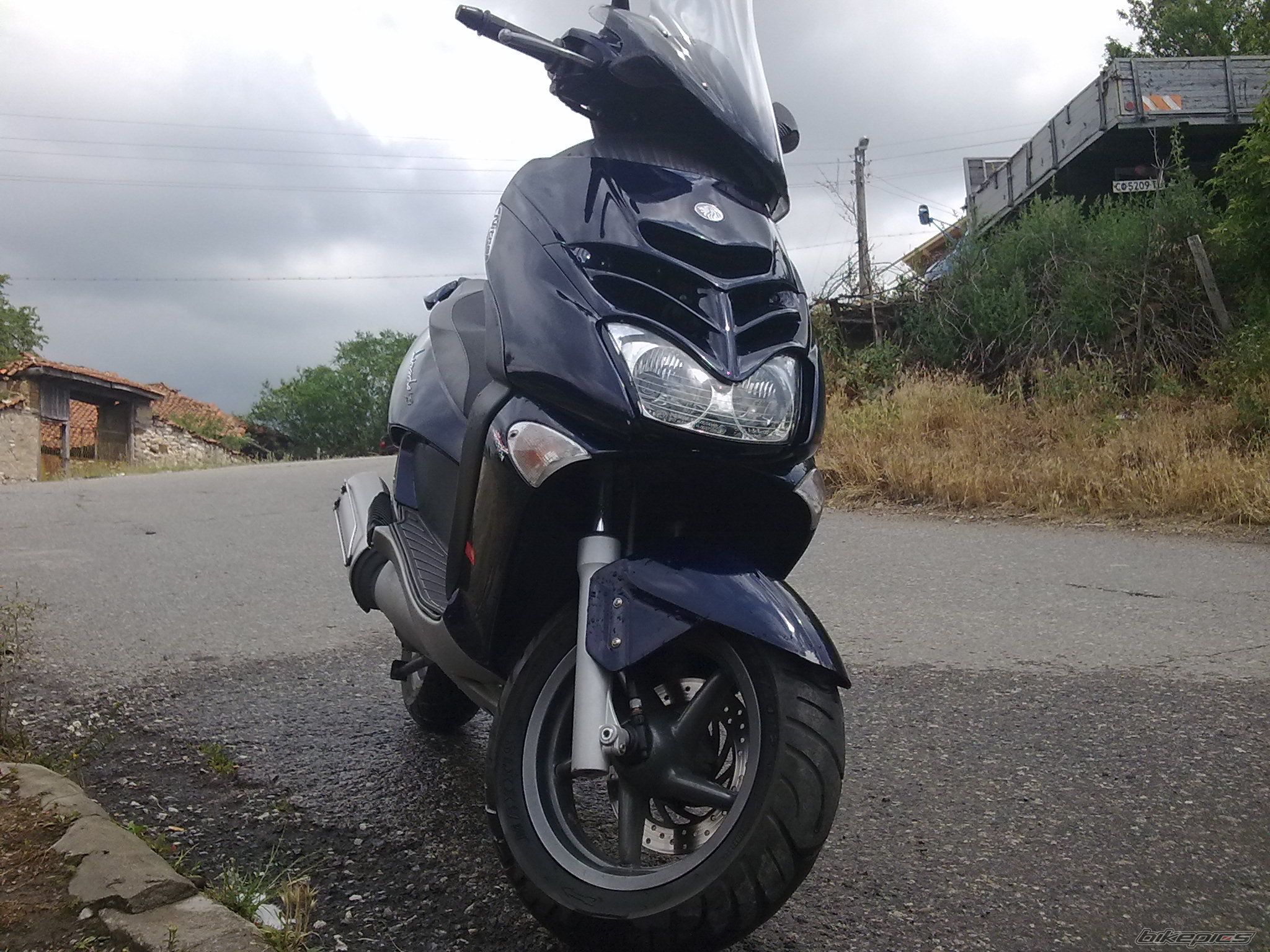 2004 APRILIA LEONARDO 125 | Picture 2049907 motorcycle photo