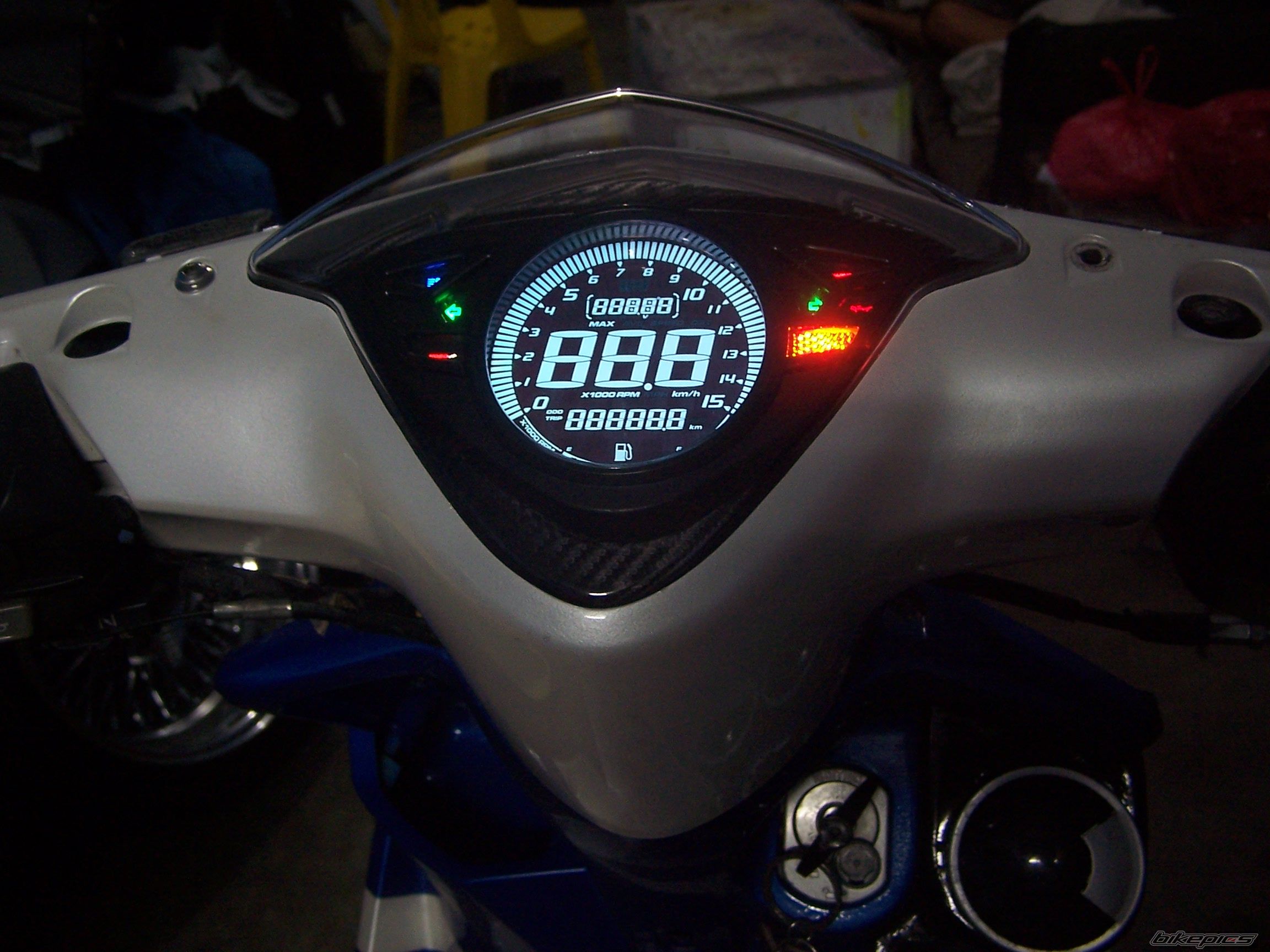 2010 YAMAHA MIO | Picture 2050031 motorcycle photo