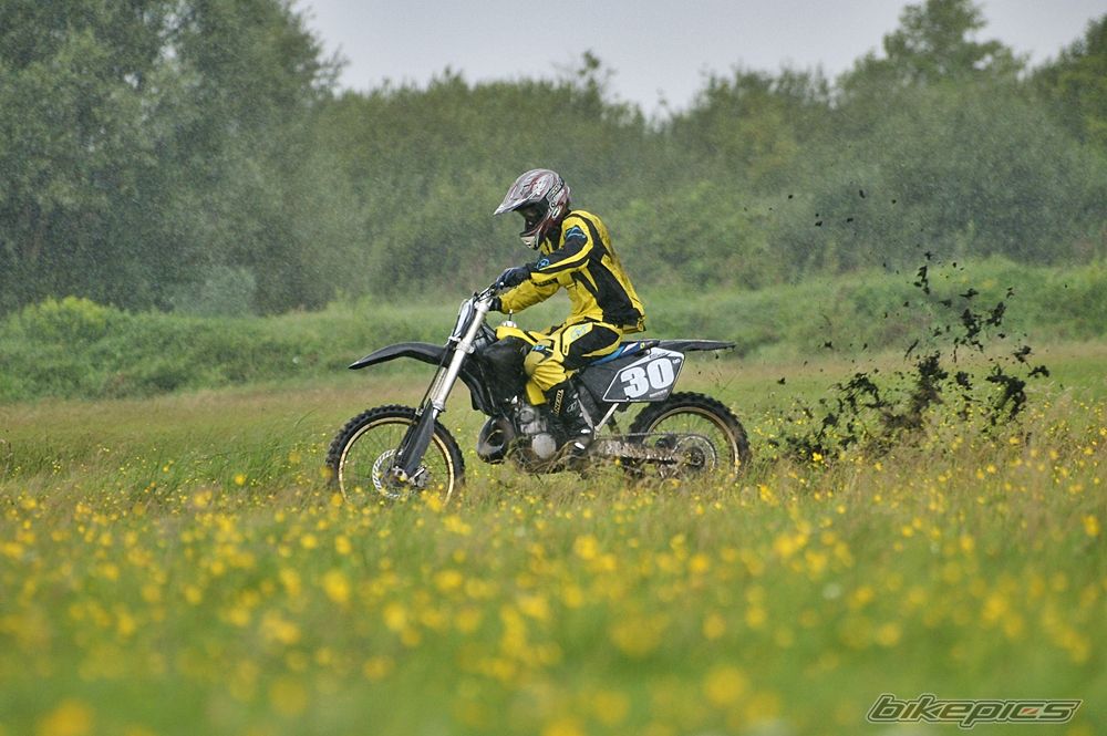 2002 SUZUKI RM 250 | Picture 2050940 motorcycle photo