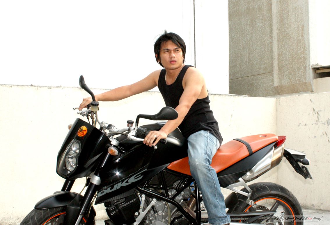 2007 KTM 990 SUPERDUKE | Picture 2051637 motorcycle photo