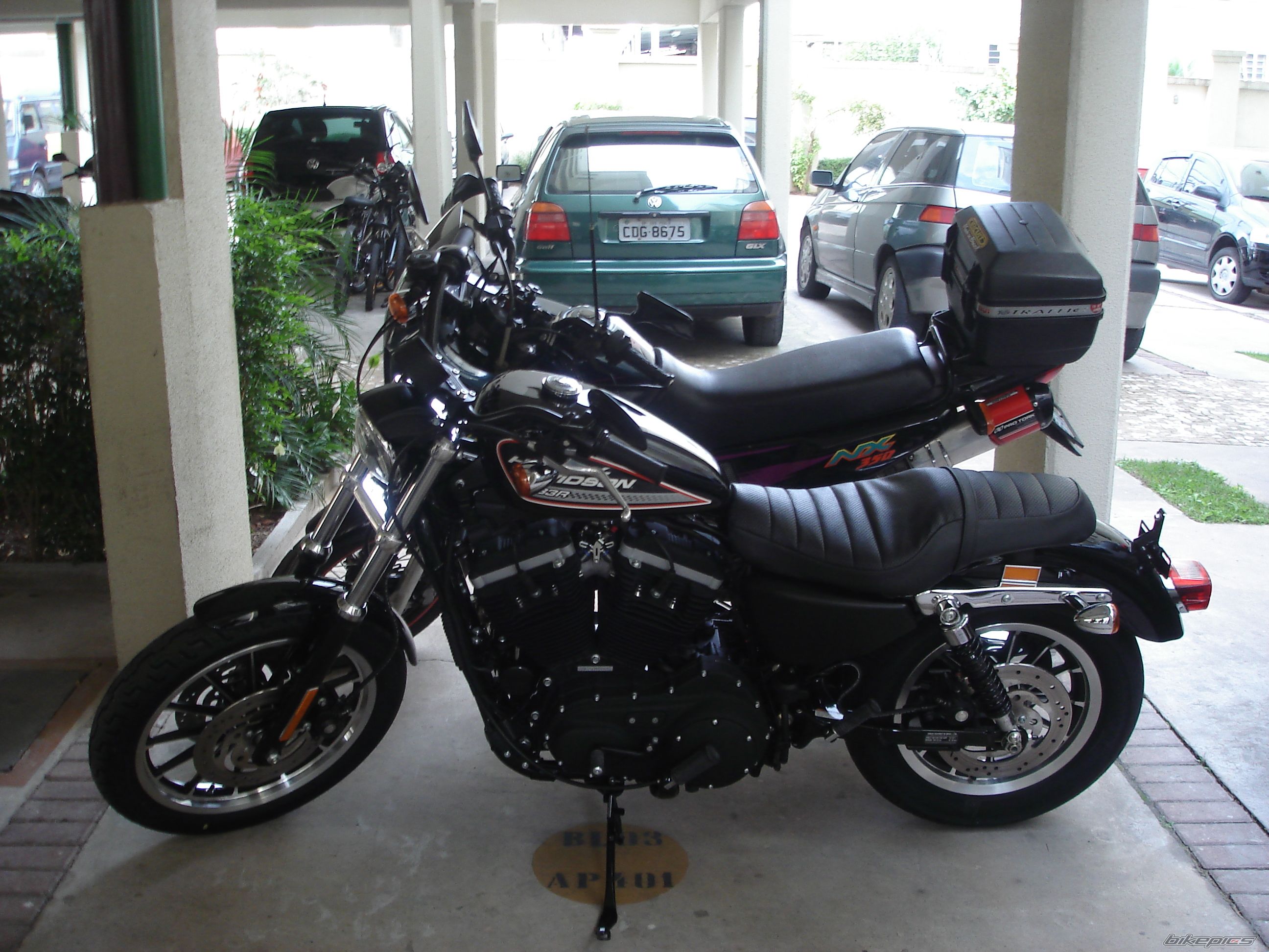 2009 HARLEY DAVIDSON XL 883R | Picture 2052660 motorcycle photo