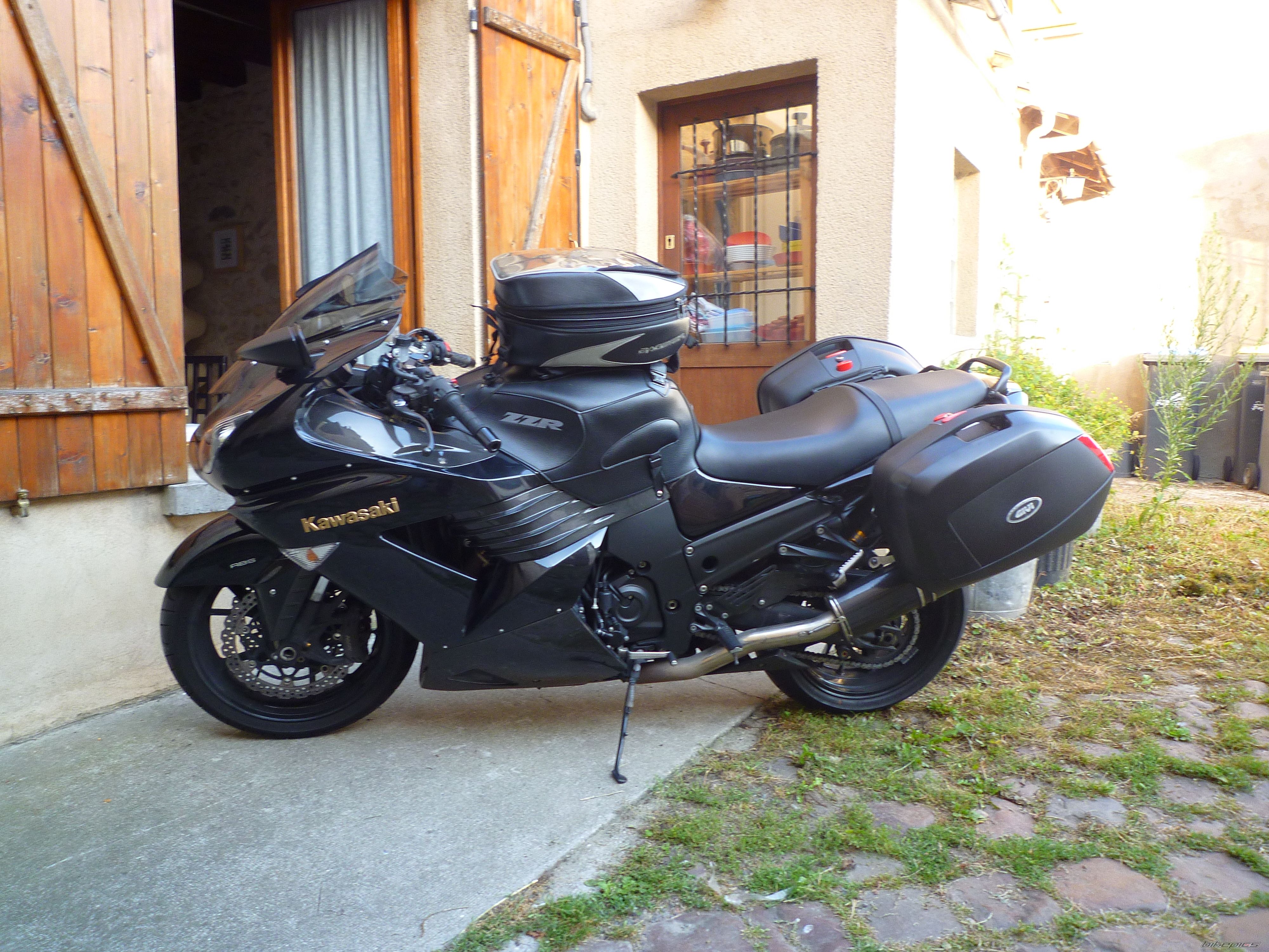 2010 KAWASAKI ZZR 1400 | Picture 2052944 motorcycle photo