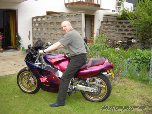1989 YAMAHA FZR 1000 | Picture 205388 motorcycle photo