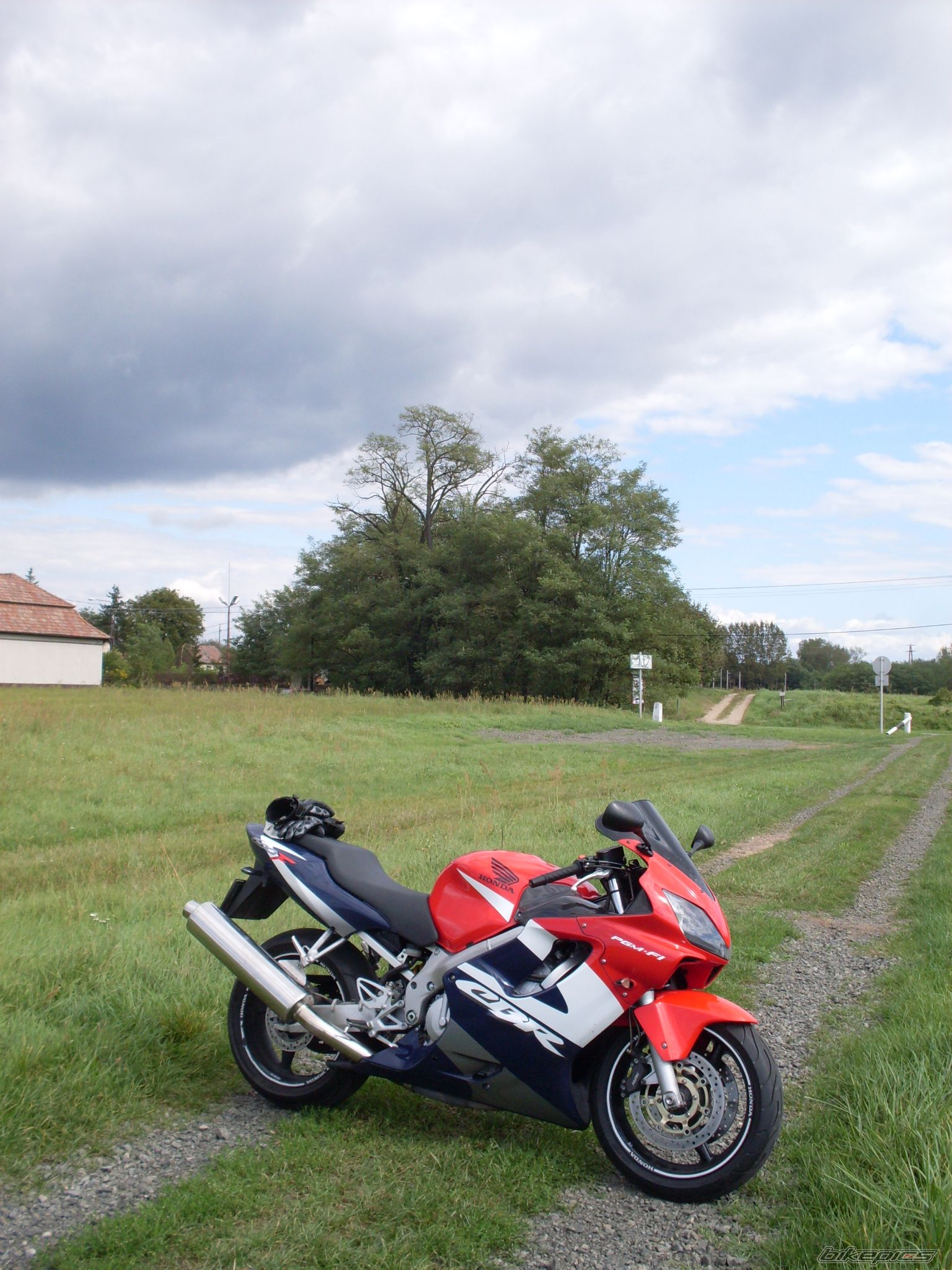 2002 HONDA CBR 600 | Picture 2054368 motorcycle photo