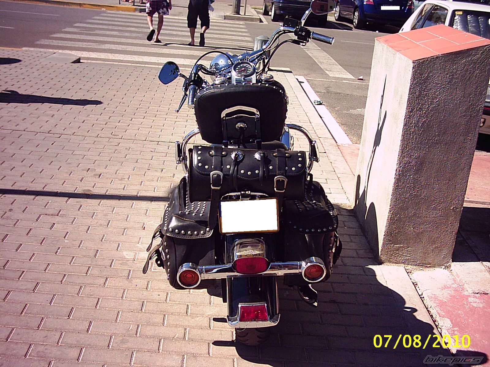 2010 HARLEY DAVIDSON FLSTC | Picture 2054418 motorcycle photo