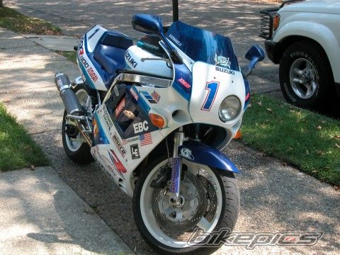 1990 SUZUKI GSX R 1100 | Picture 2054586 motorcycle photo