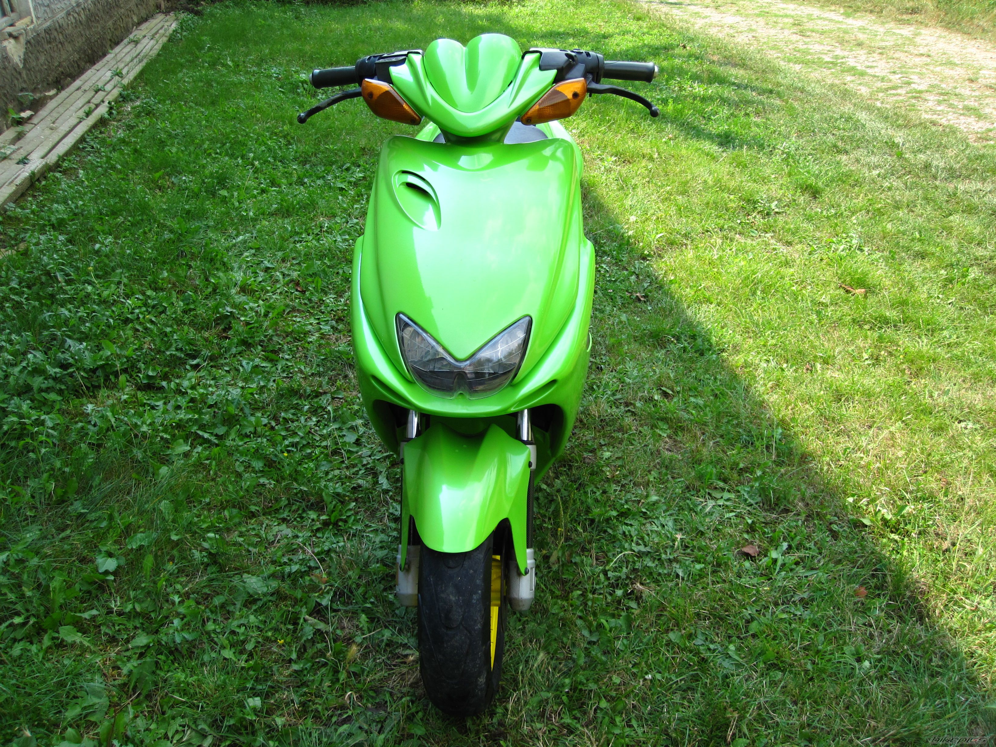2001 YAMAHA AEROX 50 | Picture 2054977 motorcycle photo