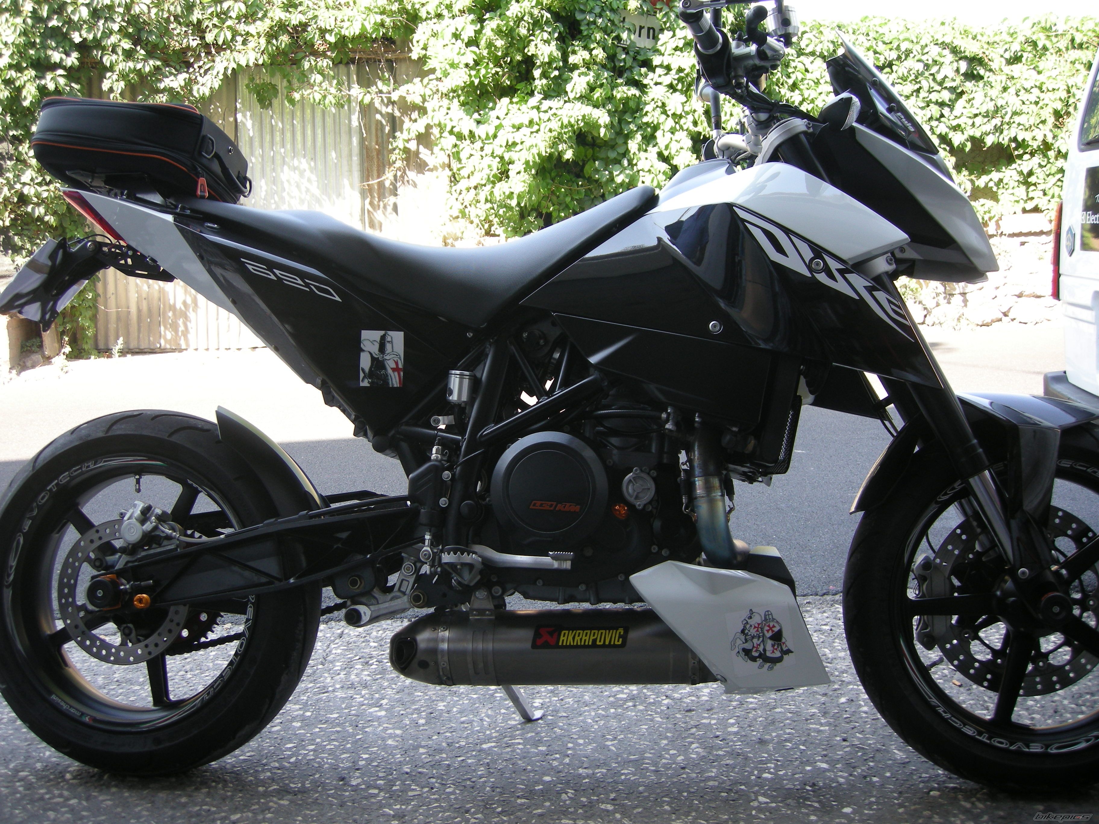 2009 KTM 690 DUKE | Picture 2056228 motorcycle photo