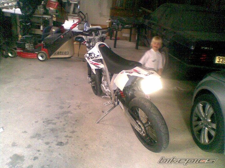 2010 AJP PR4 125 | Picture 2056462 motorcycle photo