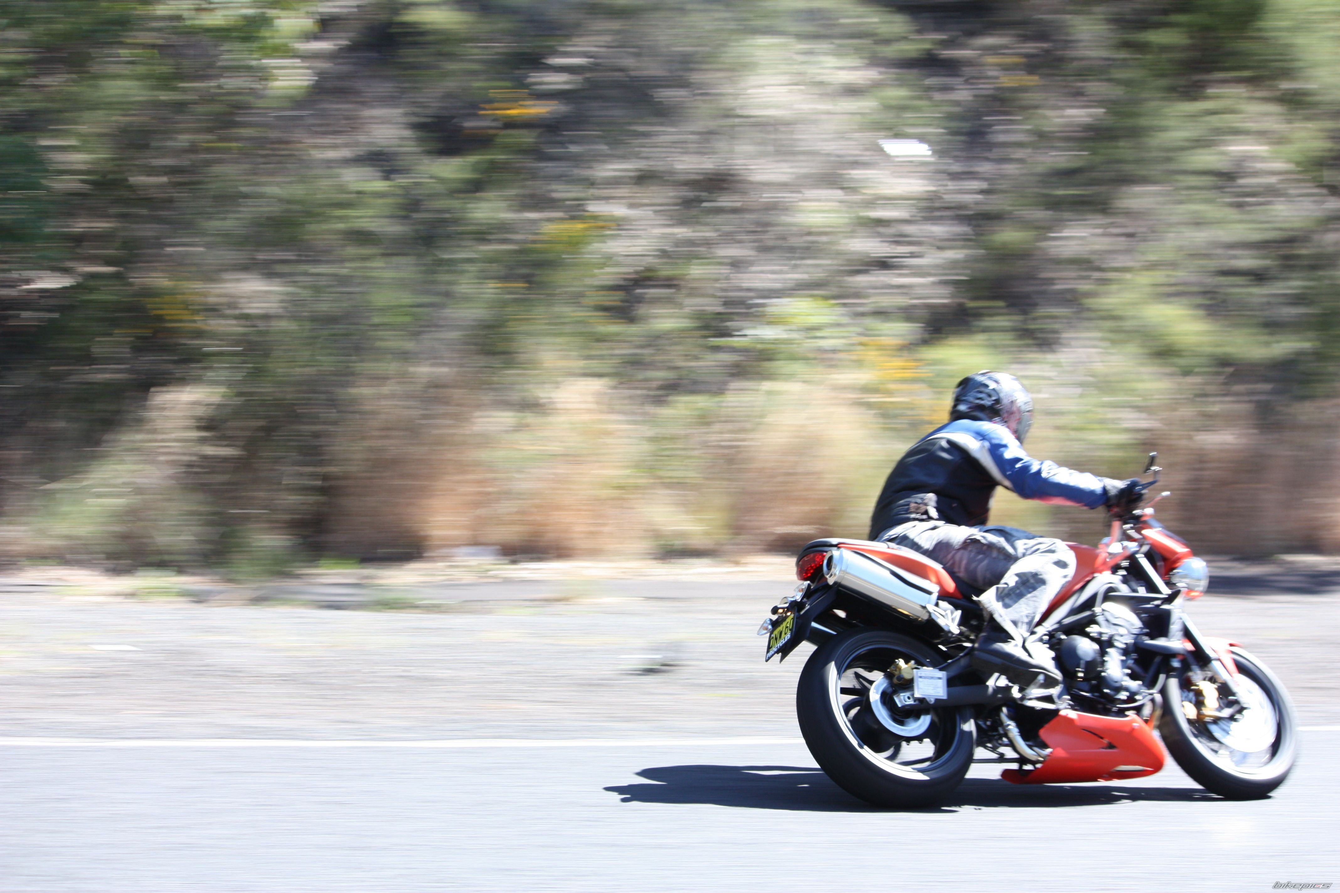 2010 TRIUMPH STREET TRIPLE | Picture 2057742 motorcycle photo