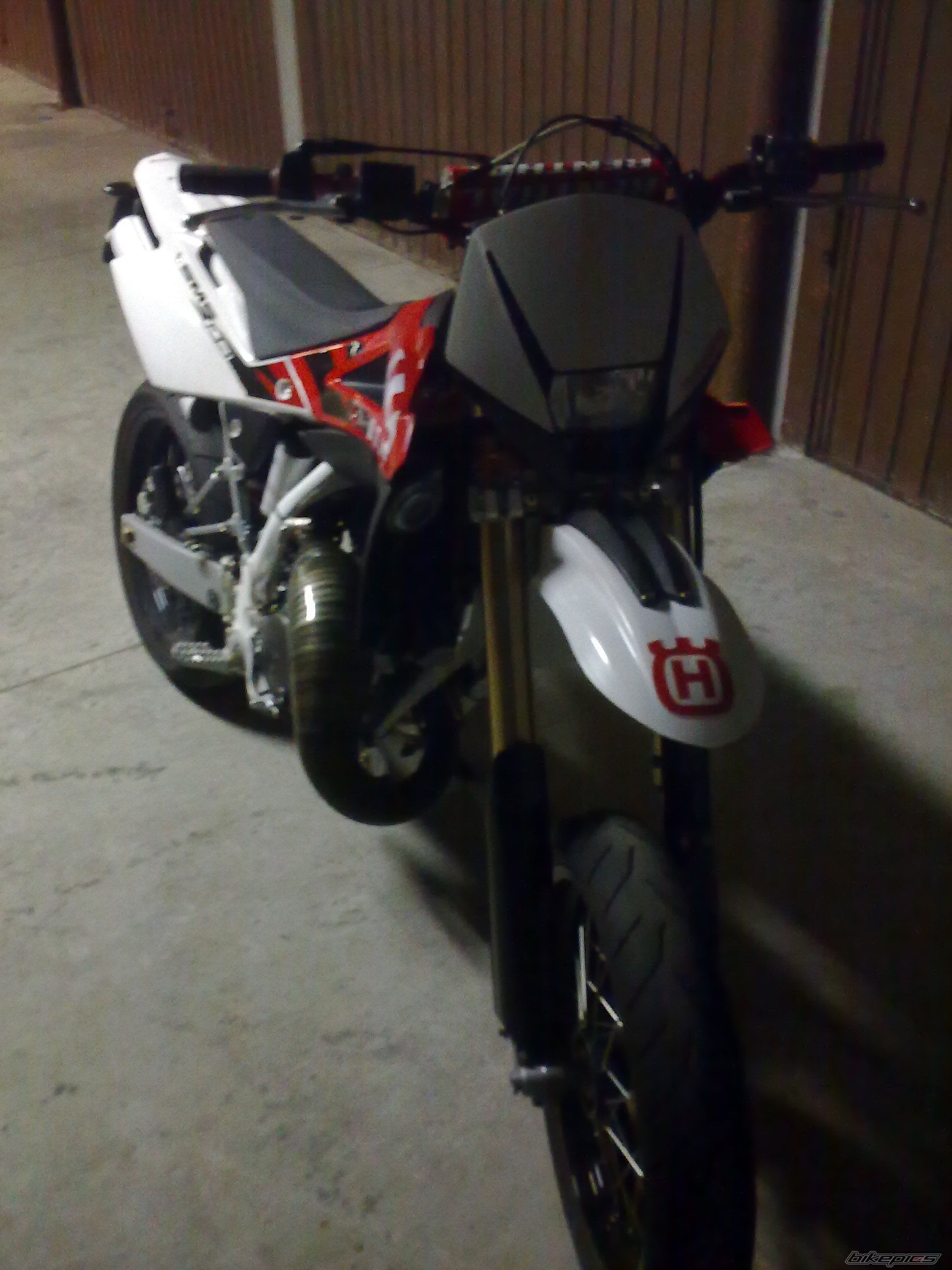 2009 HUSQVARNA SM 125 S | Picture 2057833 motorcycle photo