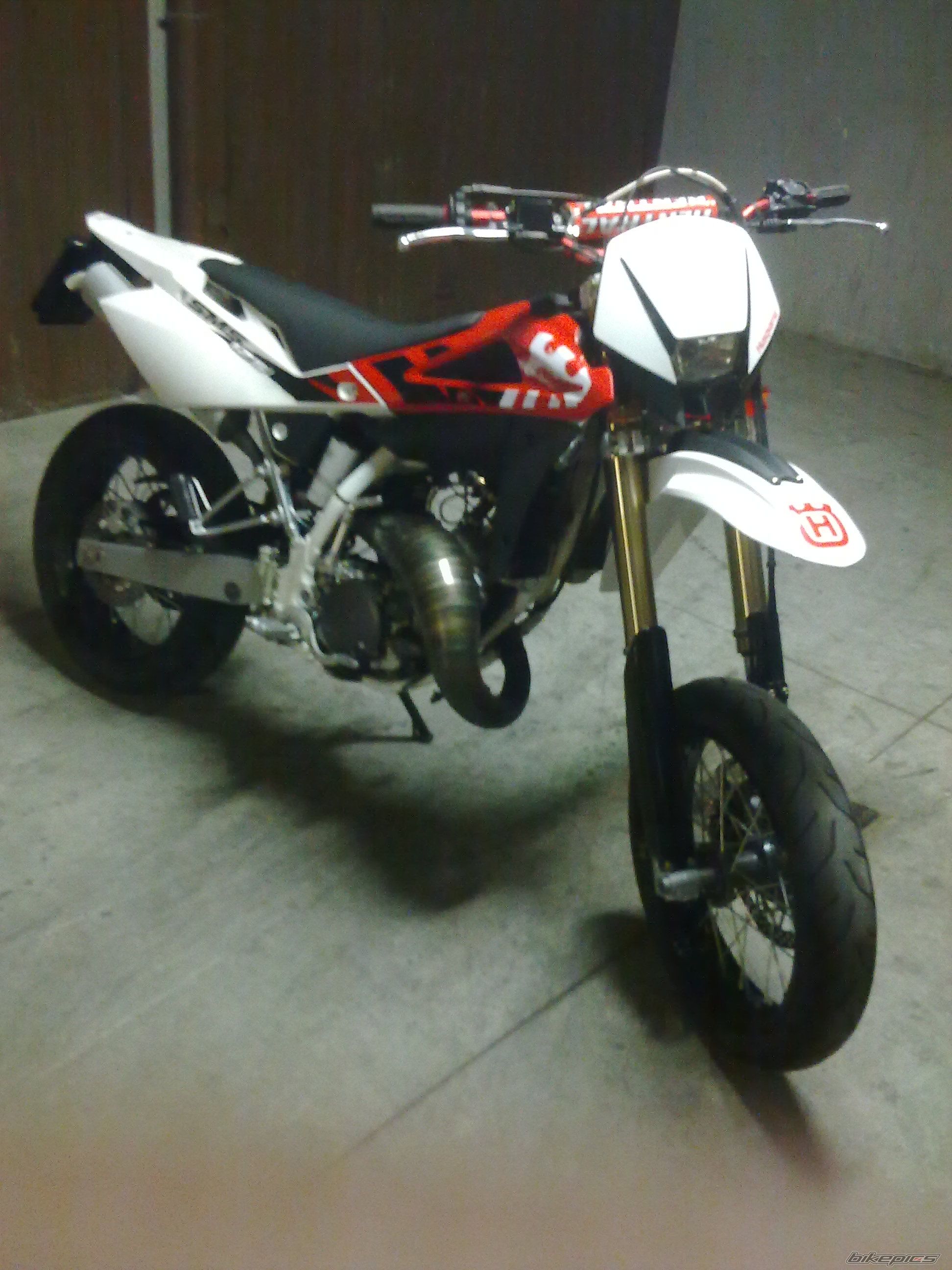 2009 HUSQVARNA SM 125 S | Picture 2057836 motorcycle photo