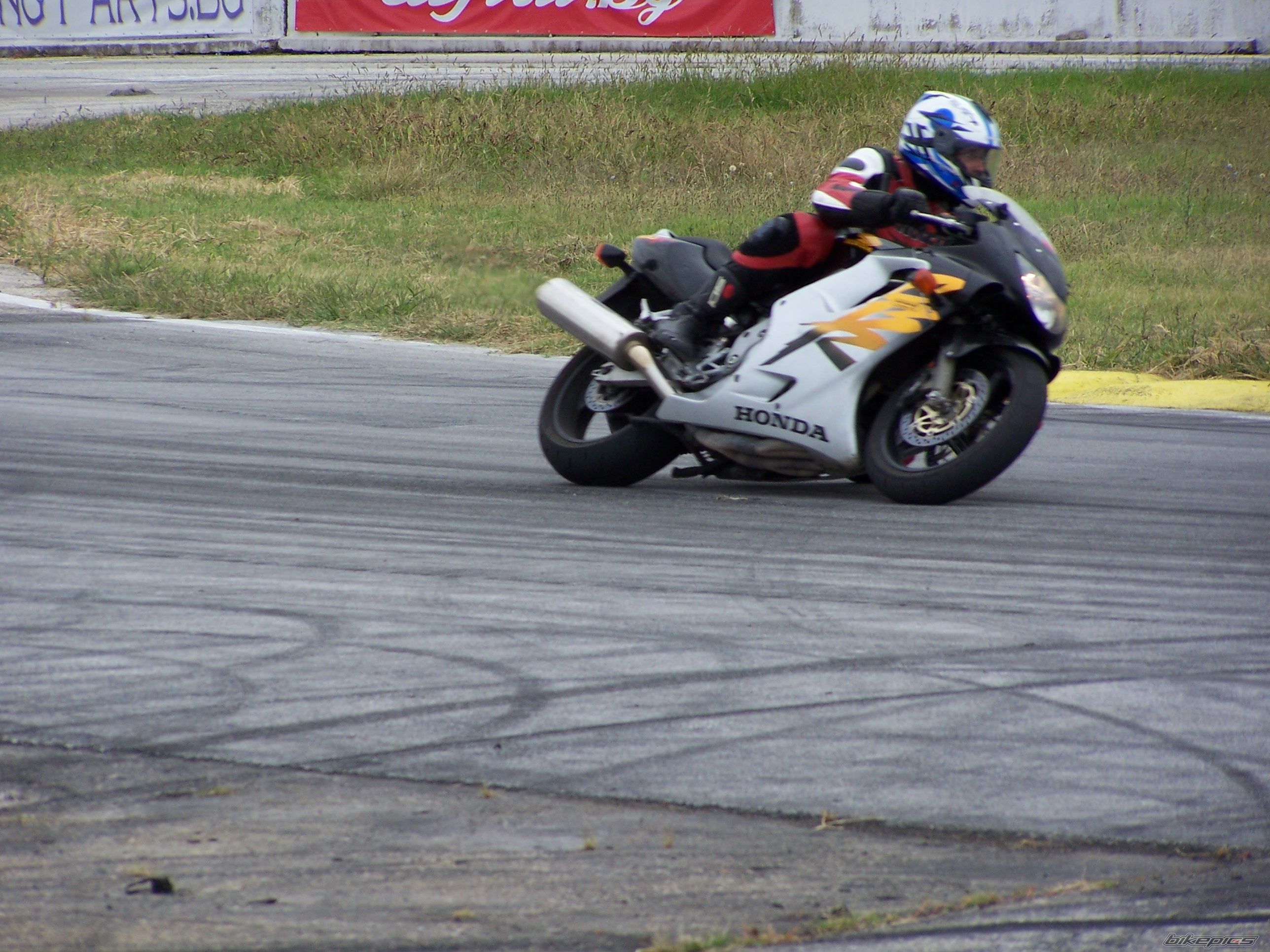 1999 HONDA CBR 600 | Picture 2058106 motorcycle photo