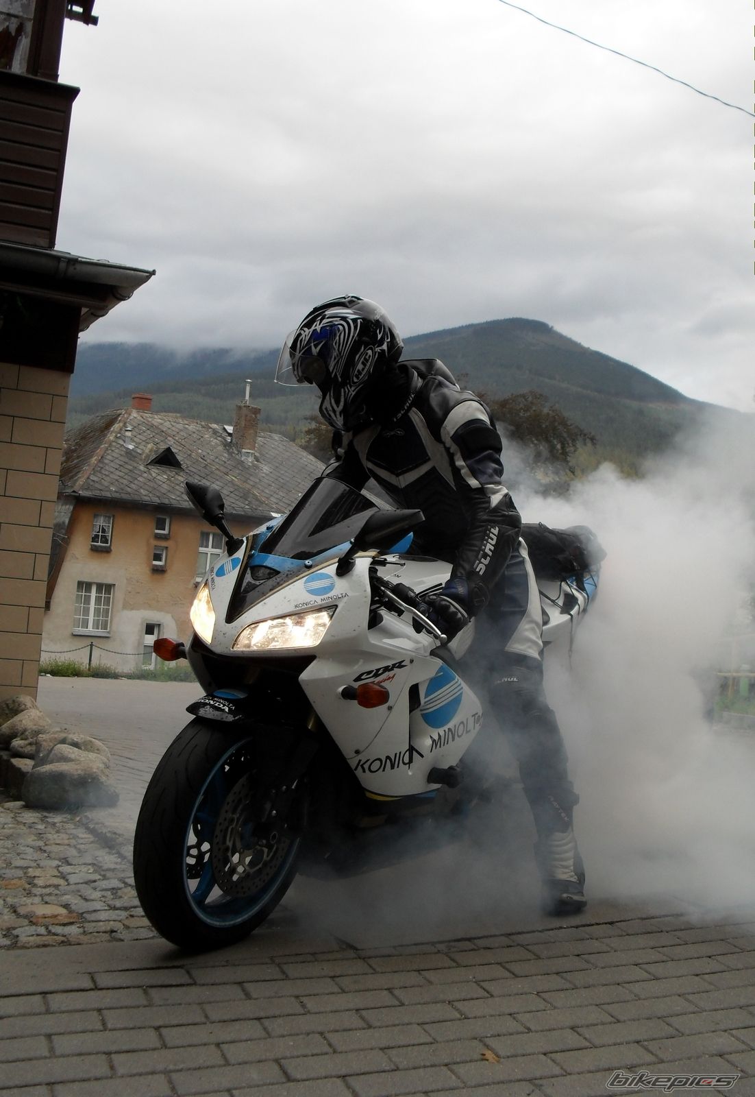 2006 HONDA CBR 600 RR | Picture 2060091 motorcycle photo