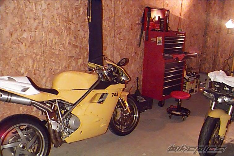 2001 DUCATI 748 | Picture 20610 motorcycle photo