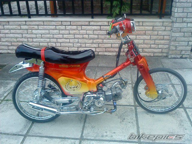 2010 HONDA C 90 | Picture 2062108 motorcycle photo