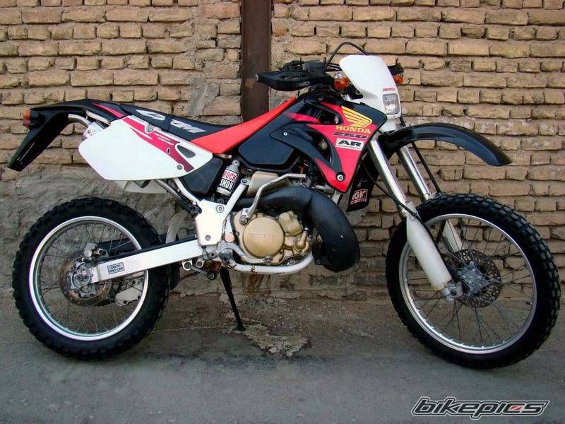 2001 SUZUKI SUZUKI GSXR 711 | Picture 2063007 motorcycle photo
