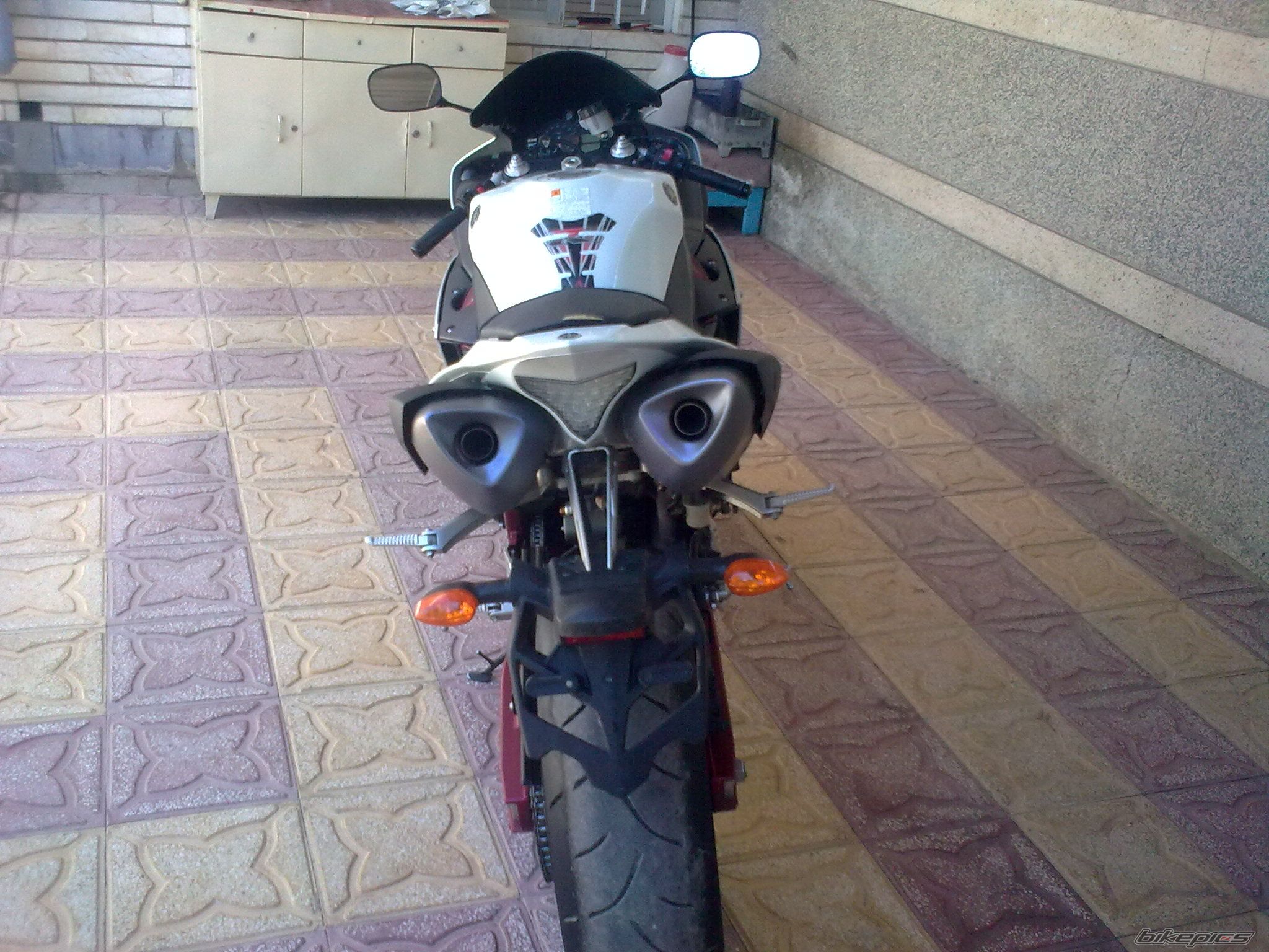 2009 YAMAHA YZF R1 | Picture 2063191 motorcycle photo