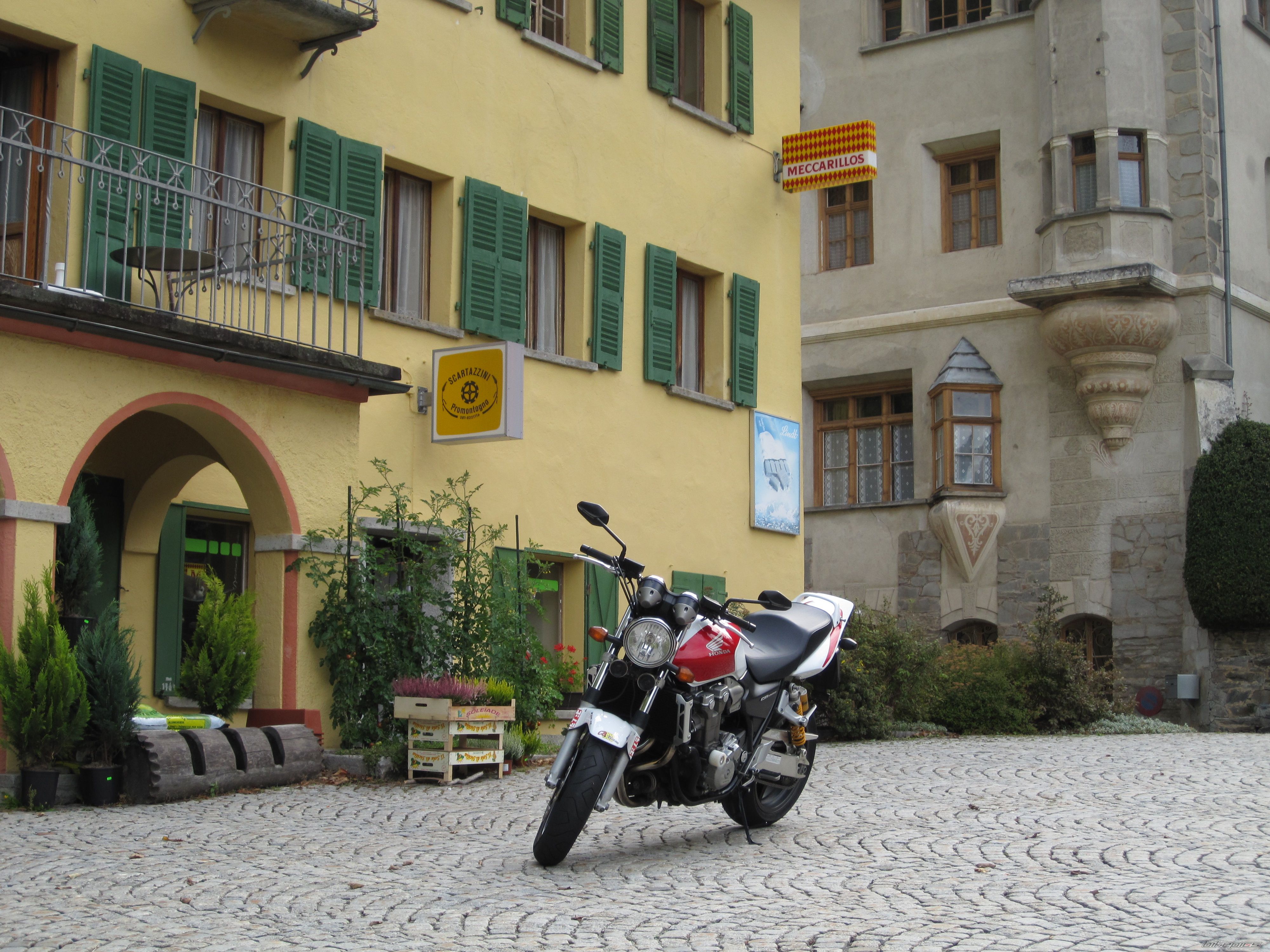 2003 HONDA CB1300 | Picture 2064400 motorcycle photo
