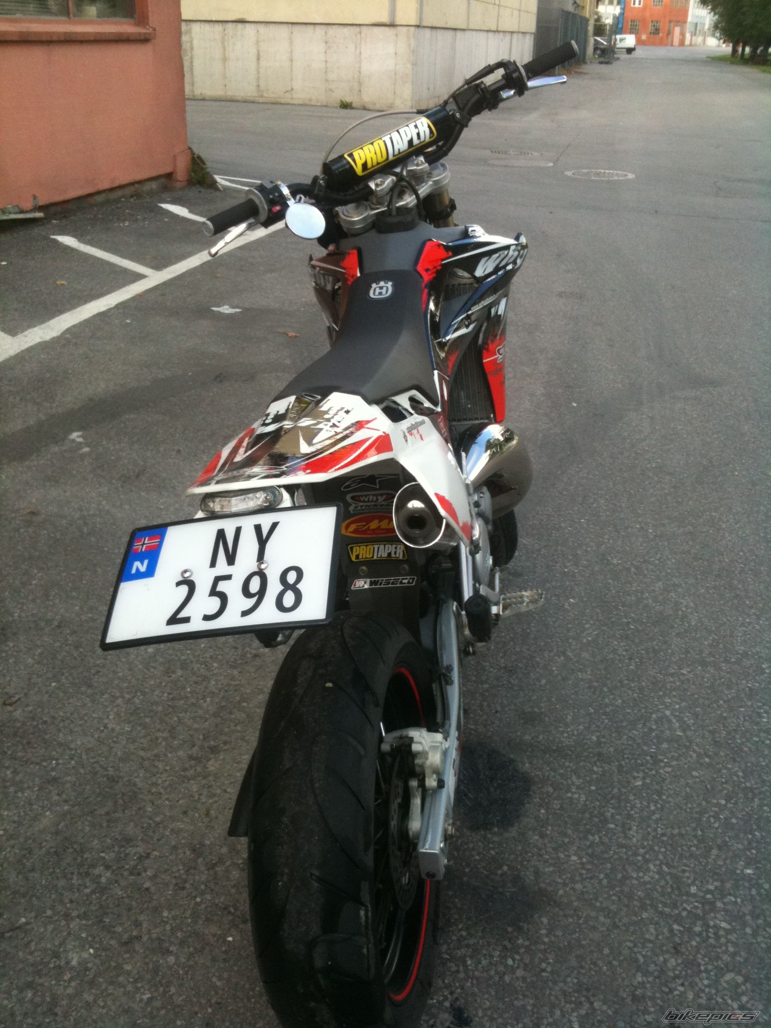 2006 HUSQVARNA SM 125 S | Picture 2064595 motorcycle photo