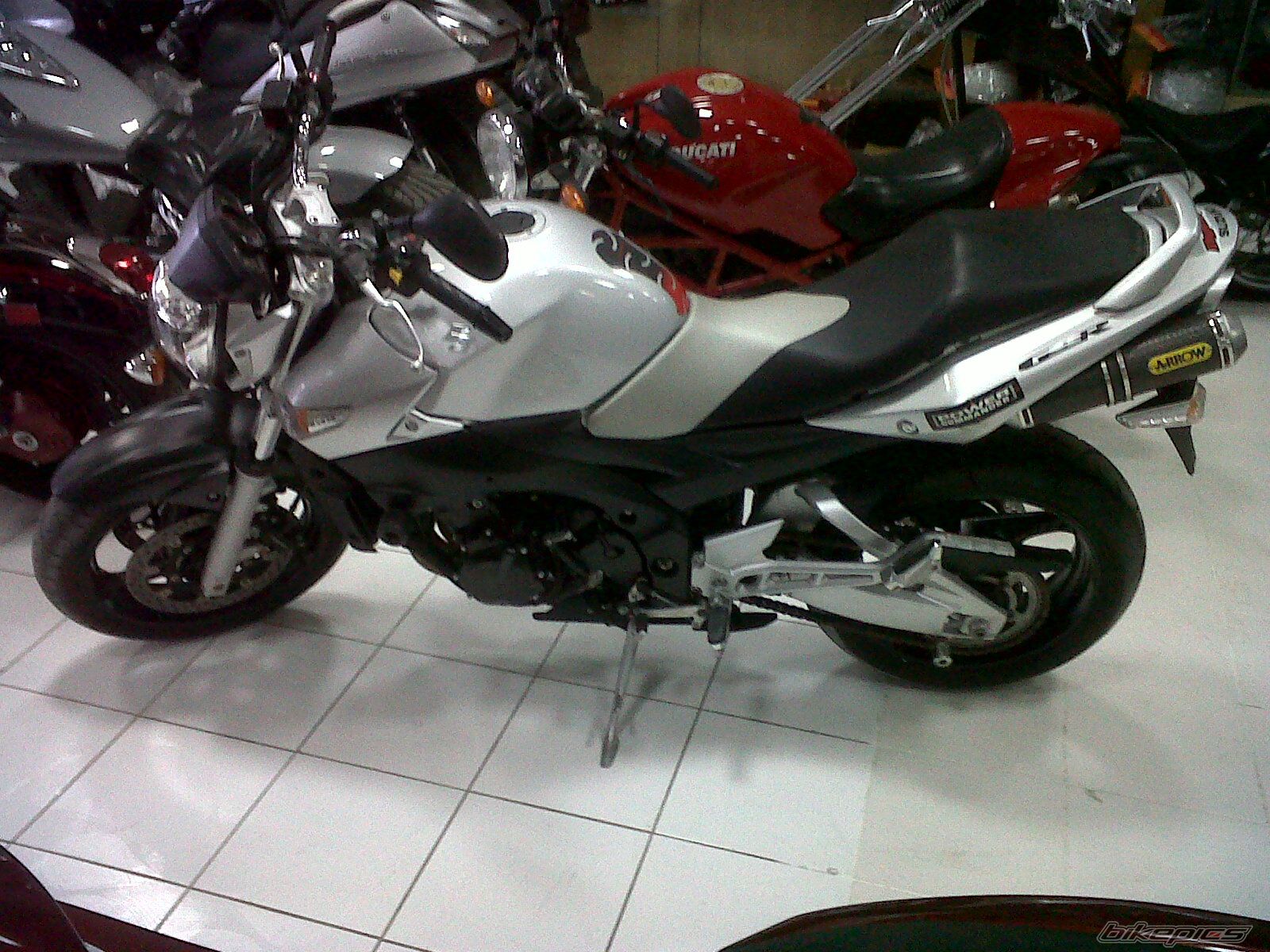 2008 SUZUKI B KING | Picture 2065839 motorcycle photo
