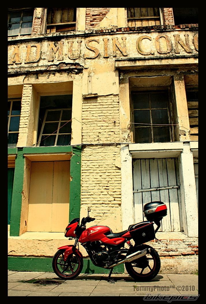2008 BAJAJ PULSAR 200 | Picture 2067795 motorcycle photo