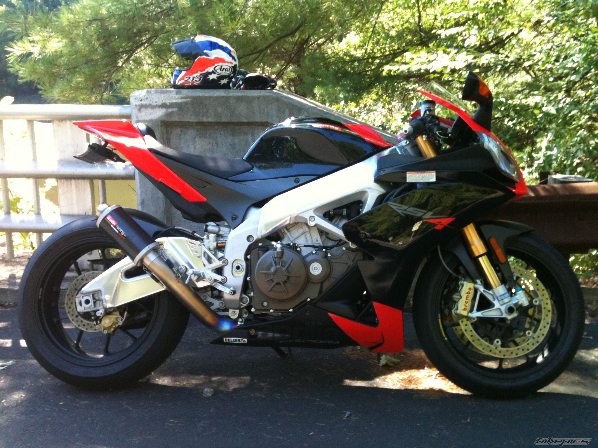 2009 APRILIA RSV4 FACTORY | Picture 2067965 motorcycle photo