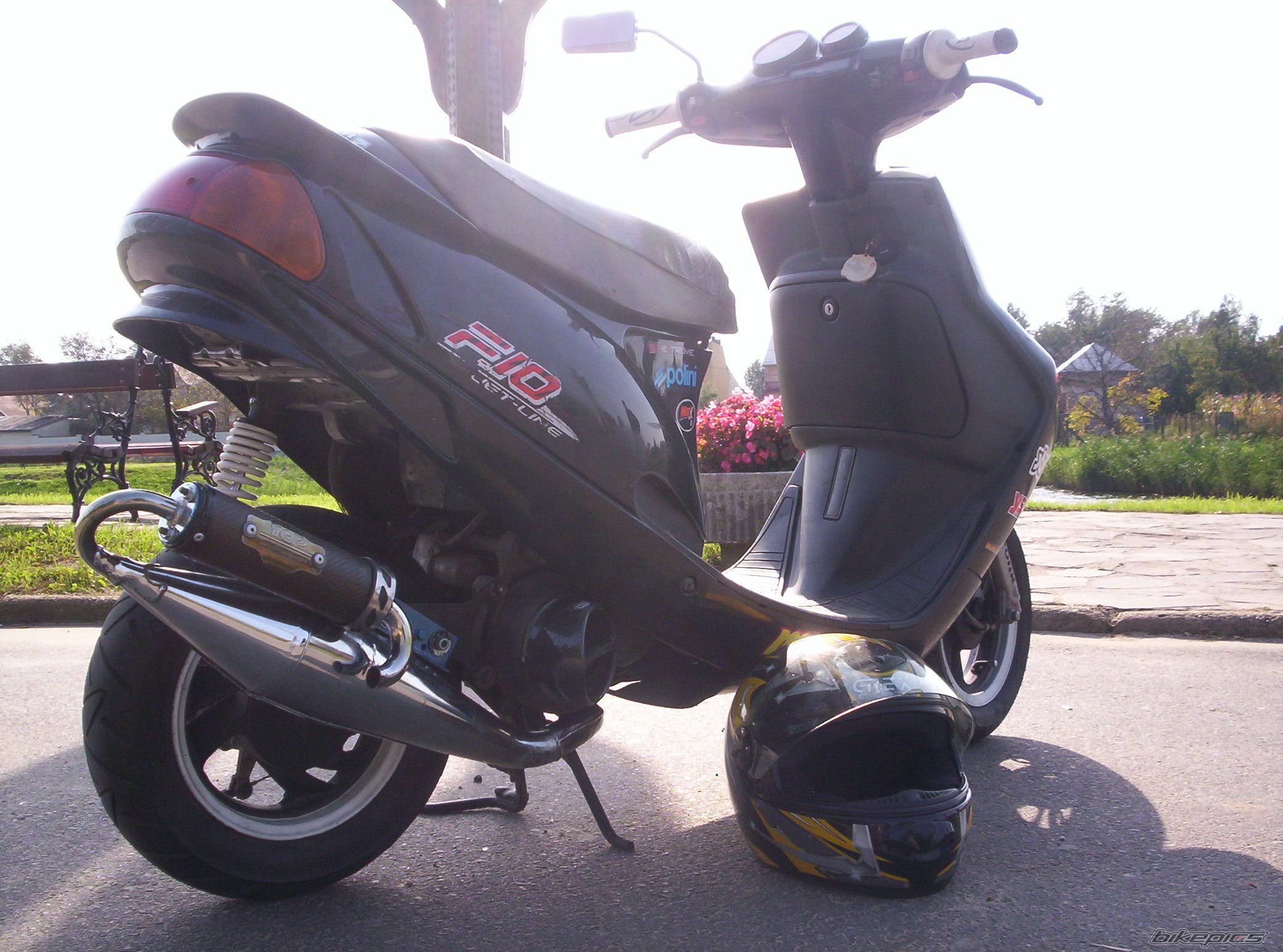 2009 MALAGUTI F 10 50 | Picture 2068109 motorcycle photo