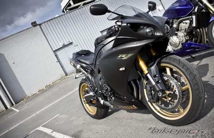 2009 YAMAHA YZF R1 | Picture 2068399 motorcycle photo