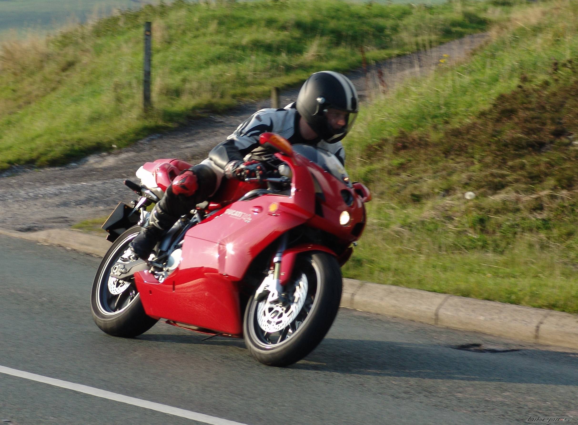 2004 DUCATI 749S | Picture 206940 motorcycle photo
