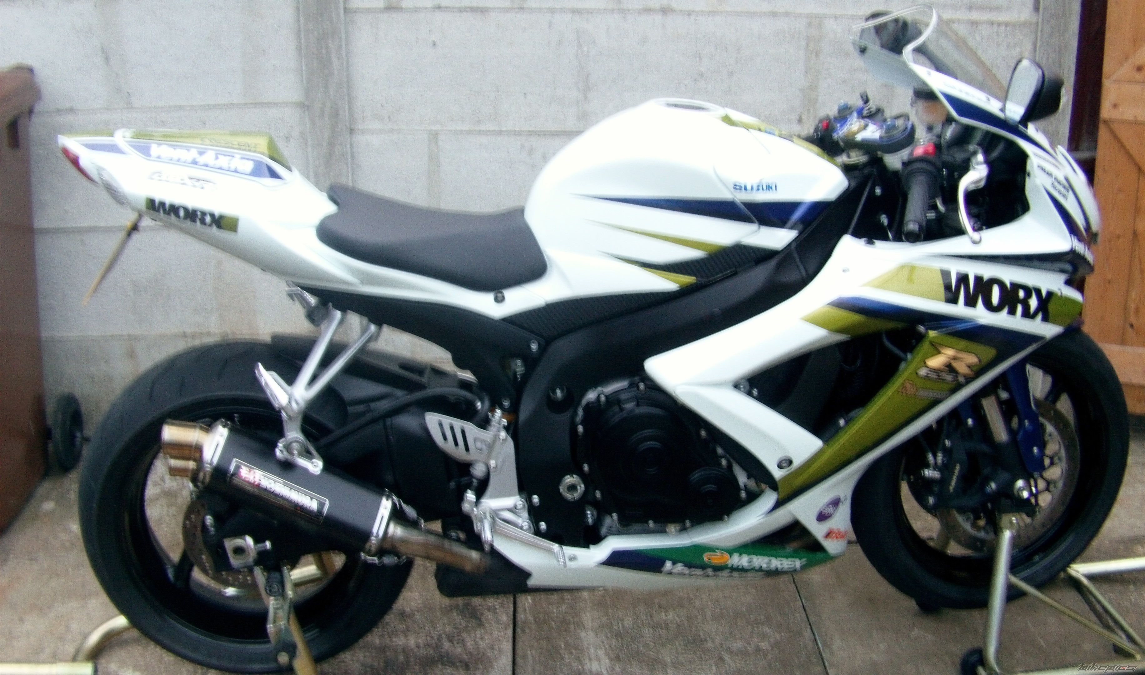 2010 SUZUKI GSX R 750 | Picture 2069401 motorcycle photo