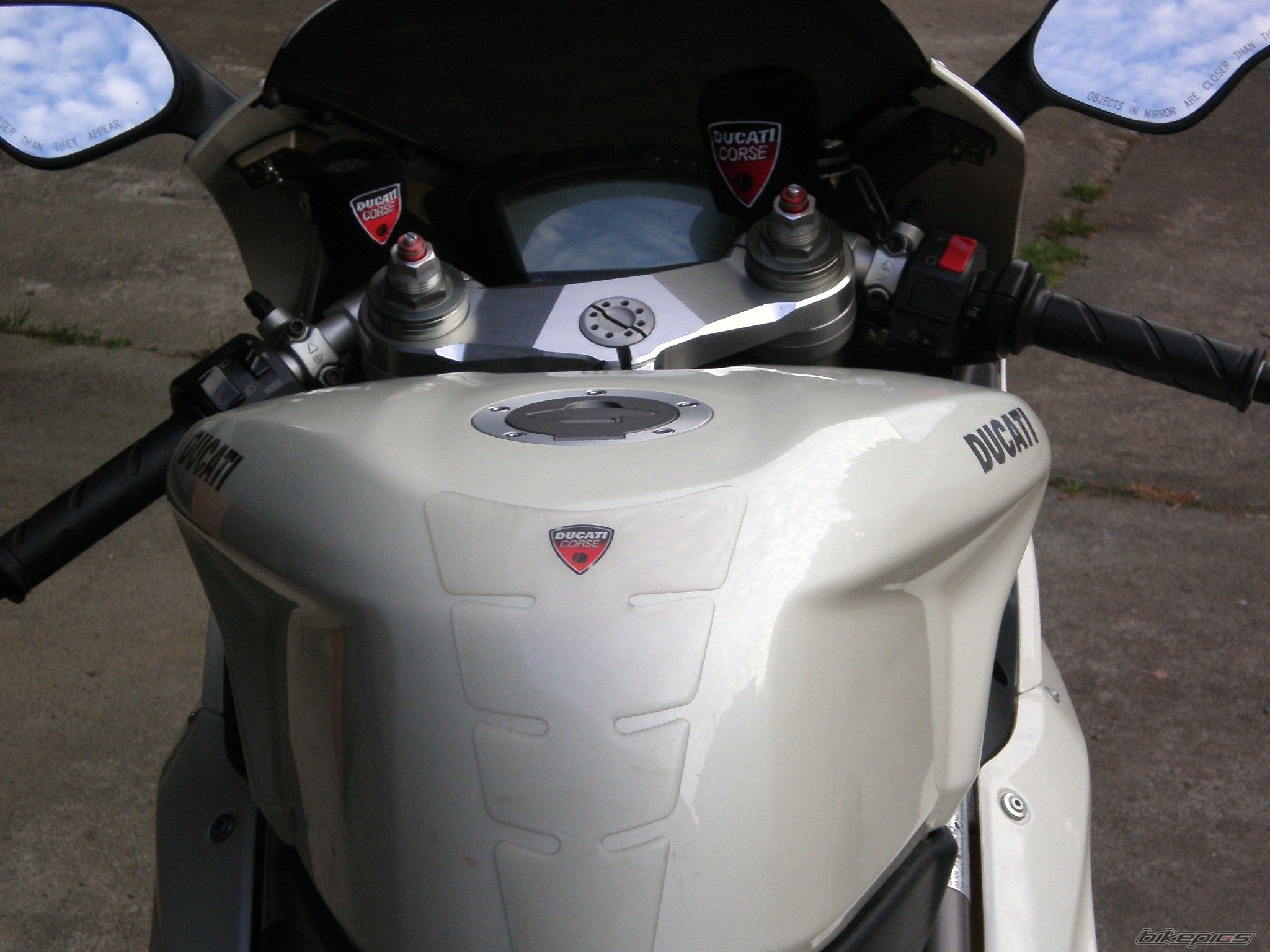 2010 DUCATI 848 | Picture 2070037 motorcycle photo