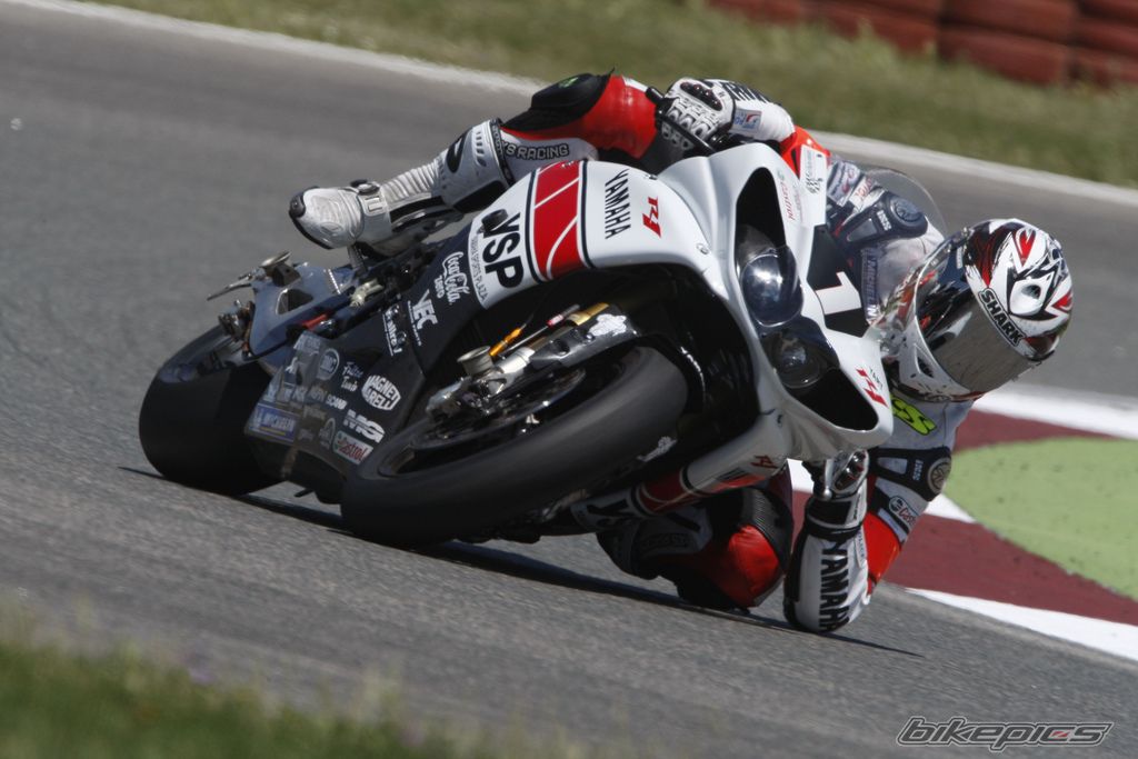 2010 YAMAHA YZF R1 | Picture 2073923 motorcycle photo