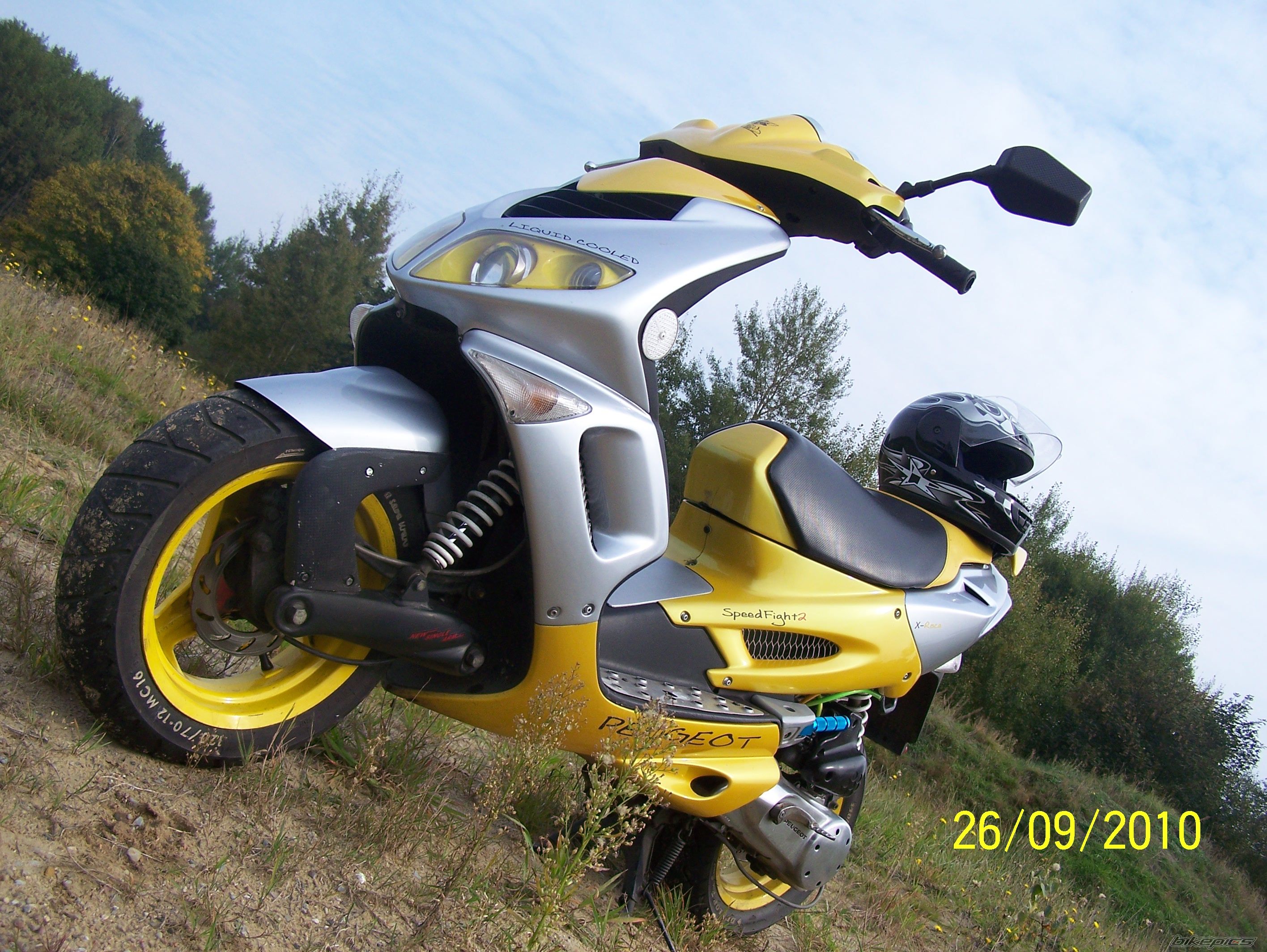 2002 PEUGEOT SPEEDFIGHT2 50 | Picture 2074891 motorcycle photo