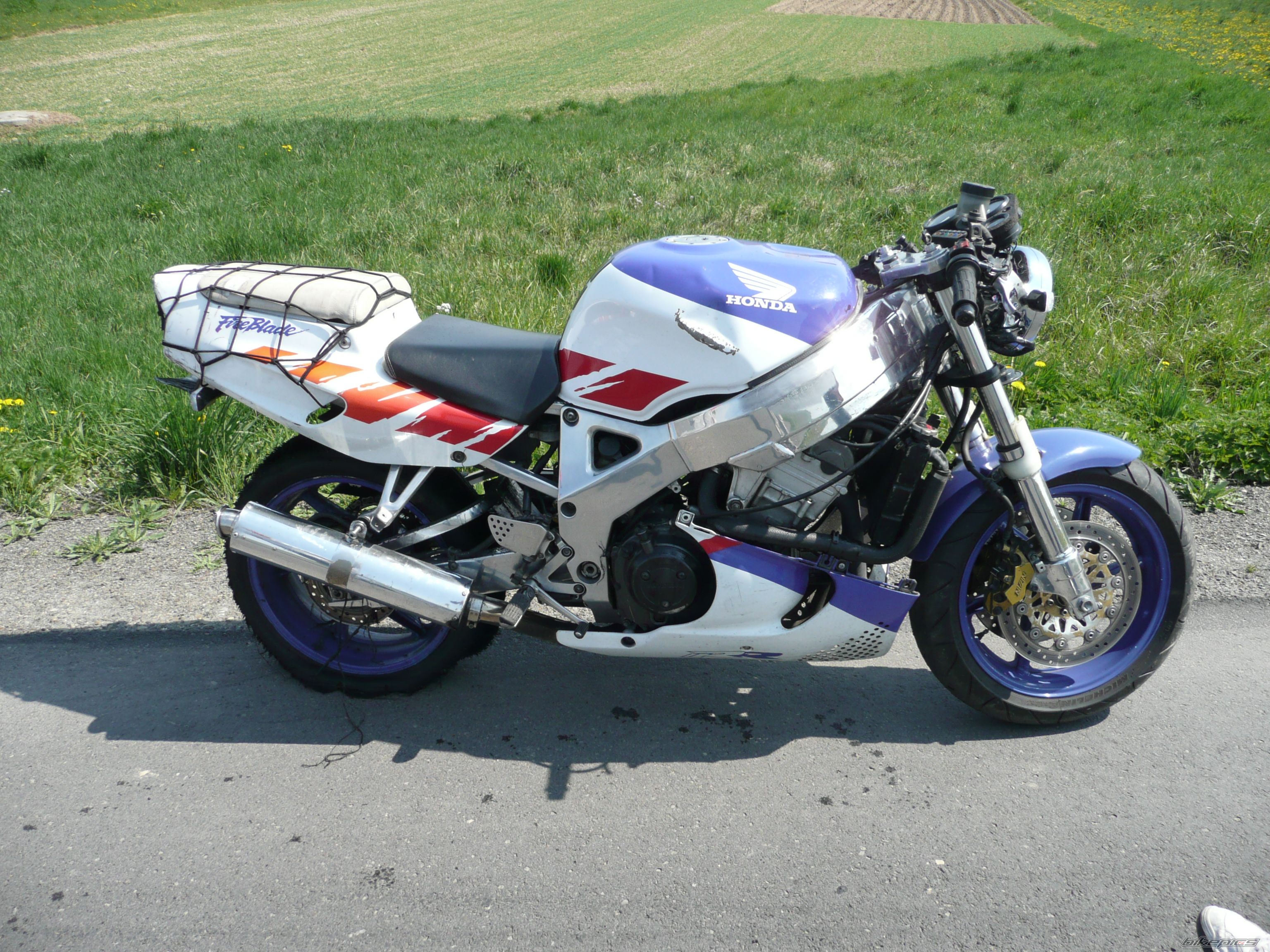 1999 HONDA CBR 900 | Picture 2075416 motorcycle photo