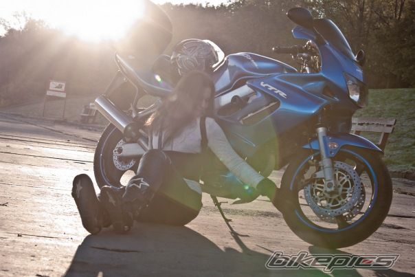 1999 HONDA VTR 1000 | Picture 2078713 motorcycle photo