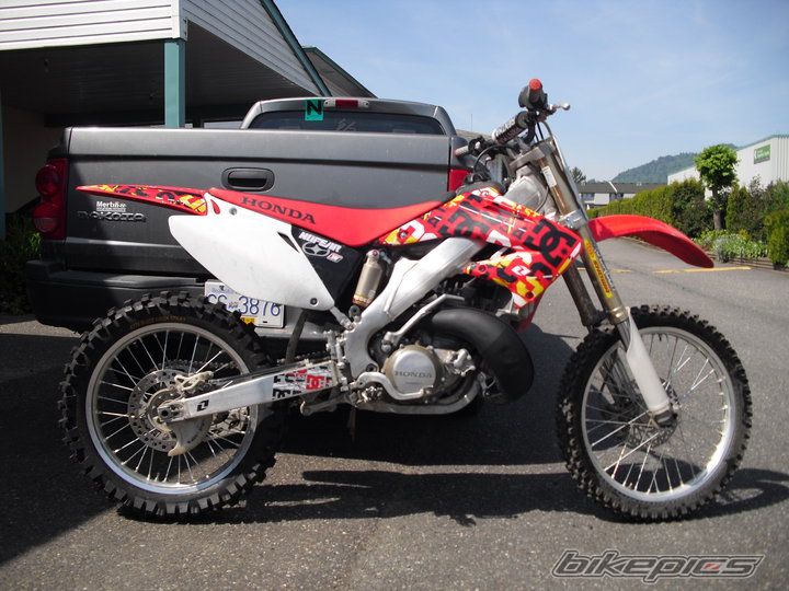 2004 HONDA CR 250 | Picture 2078796 motorcycle photo