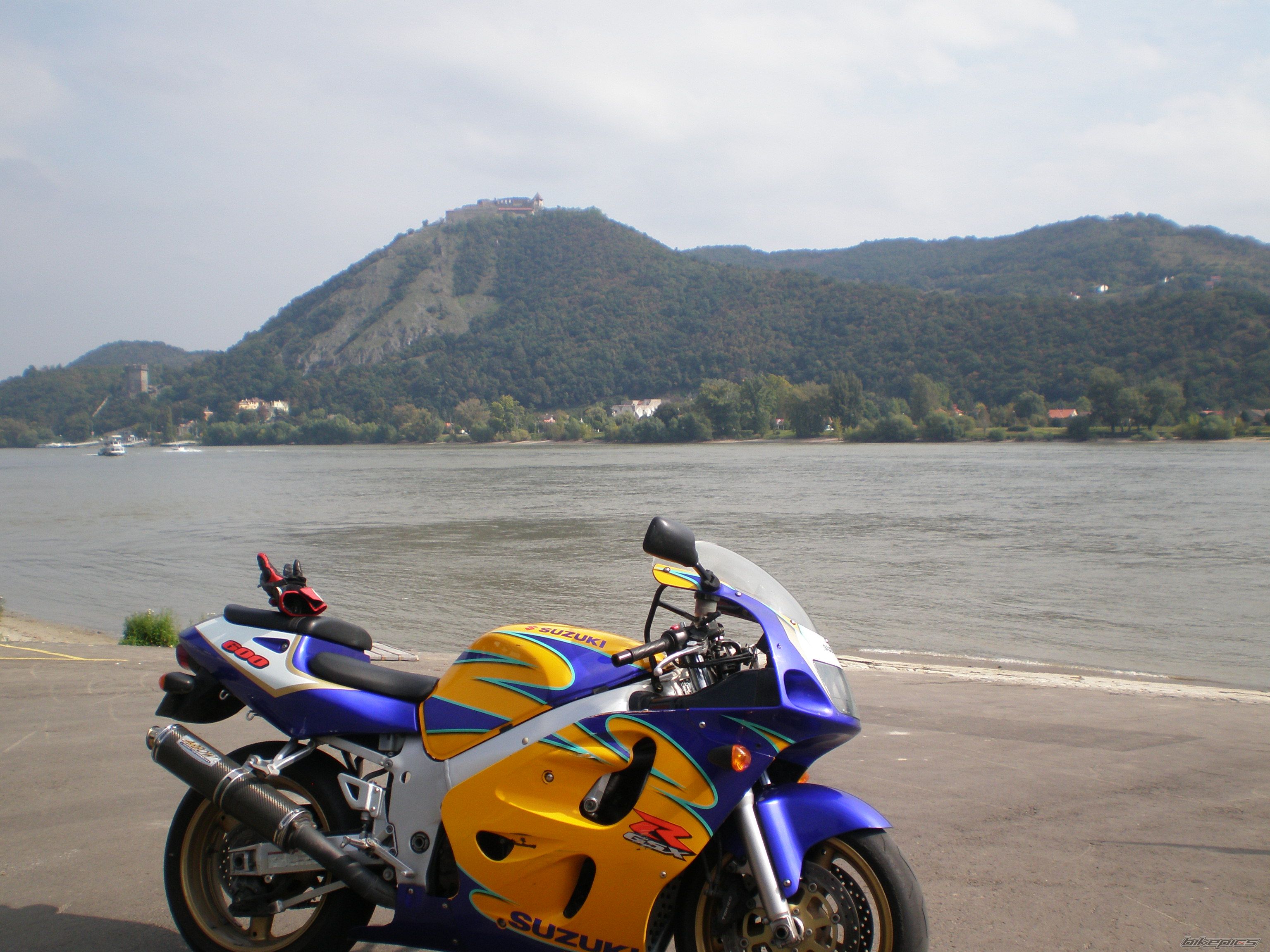 2000 SUZUKI GSX R 600 | Picture 2078904 motorcycle photo