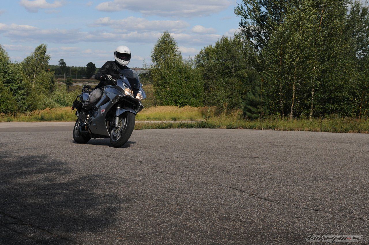 2005 HONDA VFR 800 | Picture 2079153 motorcycle photo