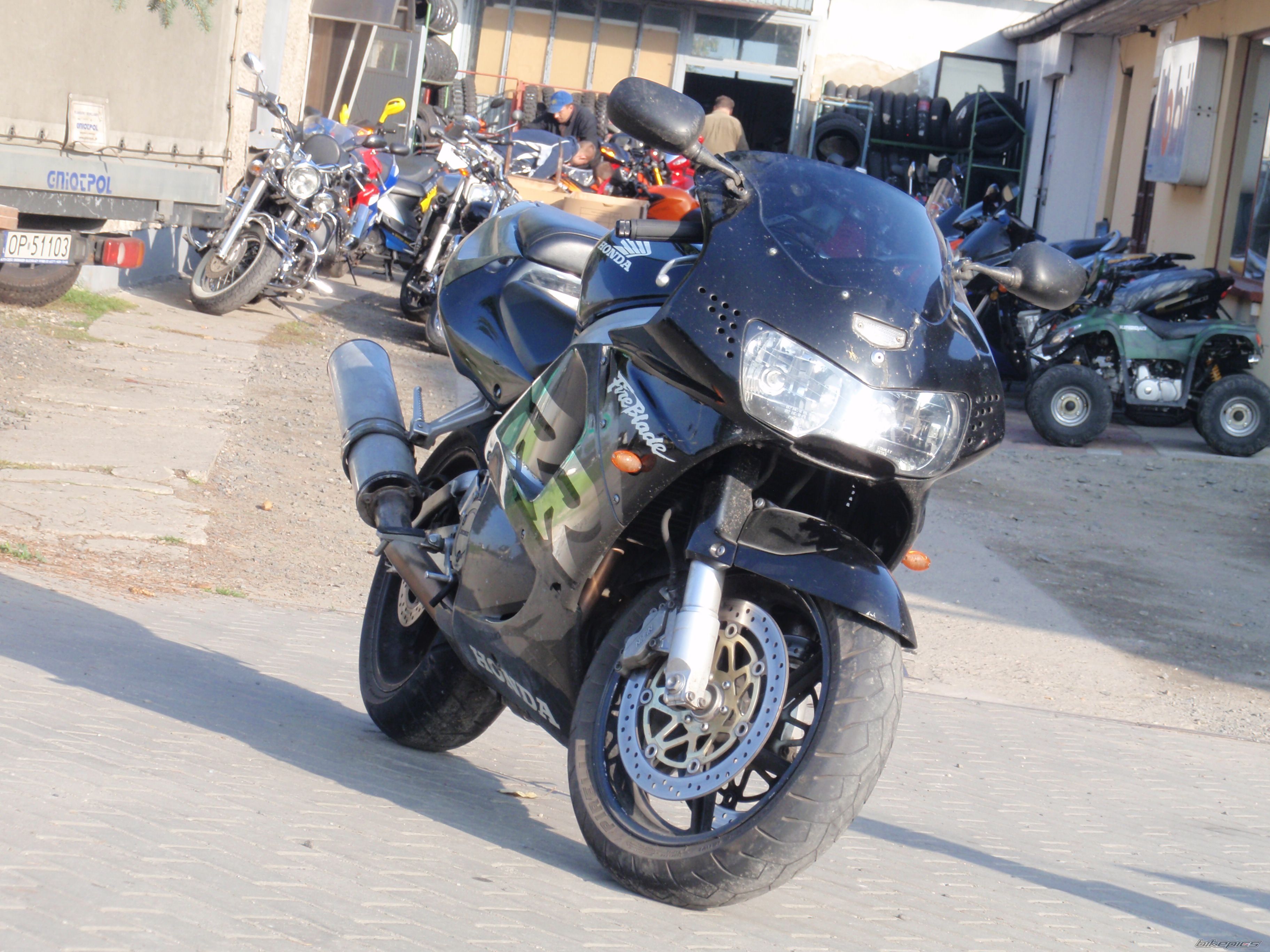 1998 HONDA CBR 900 | Picture 2079262 motorcycle photo