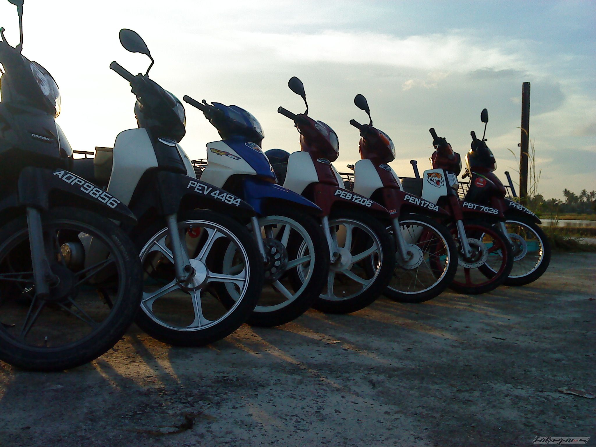 2010 SUZUKI RGV 120 | Picture 2080239 motorcycle photo