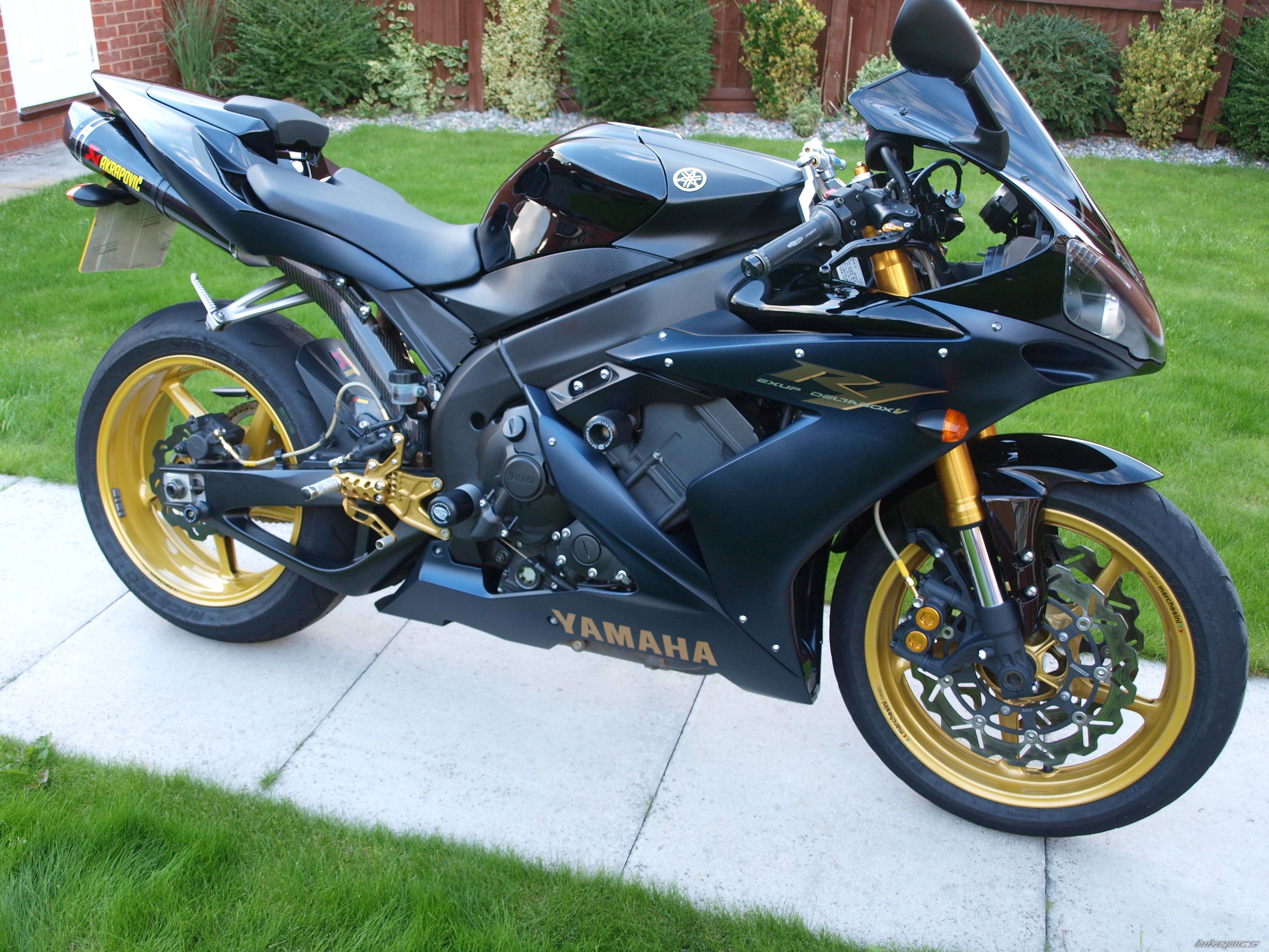 2006 YAMAHA YZF R1 | Picture 2080272 motorcycle photo