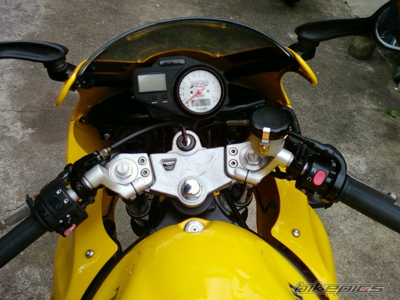 2001 TRIUMPH SPRINT RS | Picture 2080764 motorcycle photo