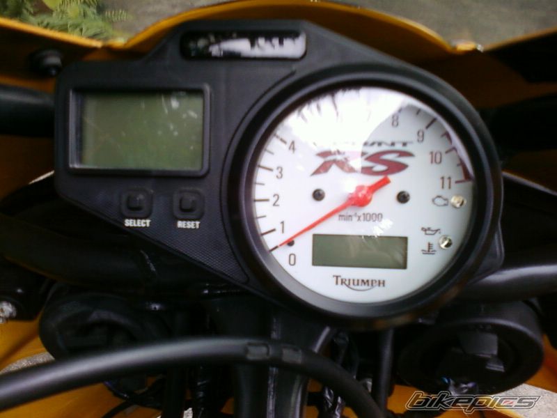 2001 TRIUMPH SPRINT RS | Picture 2080765 motorcycle photo
